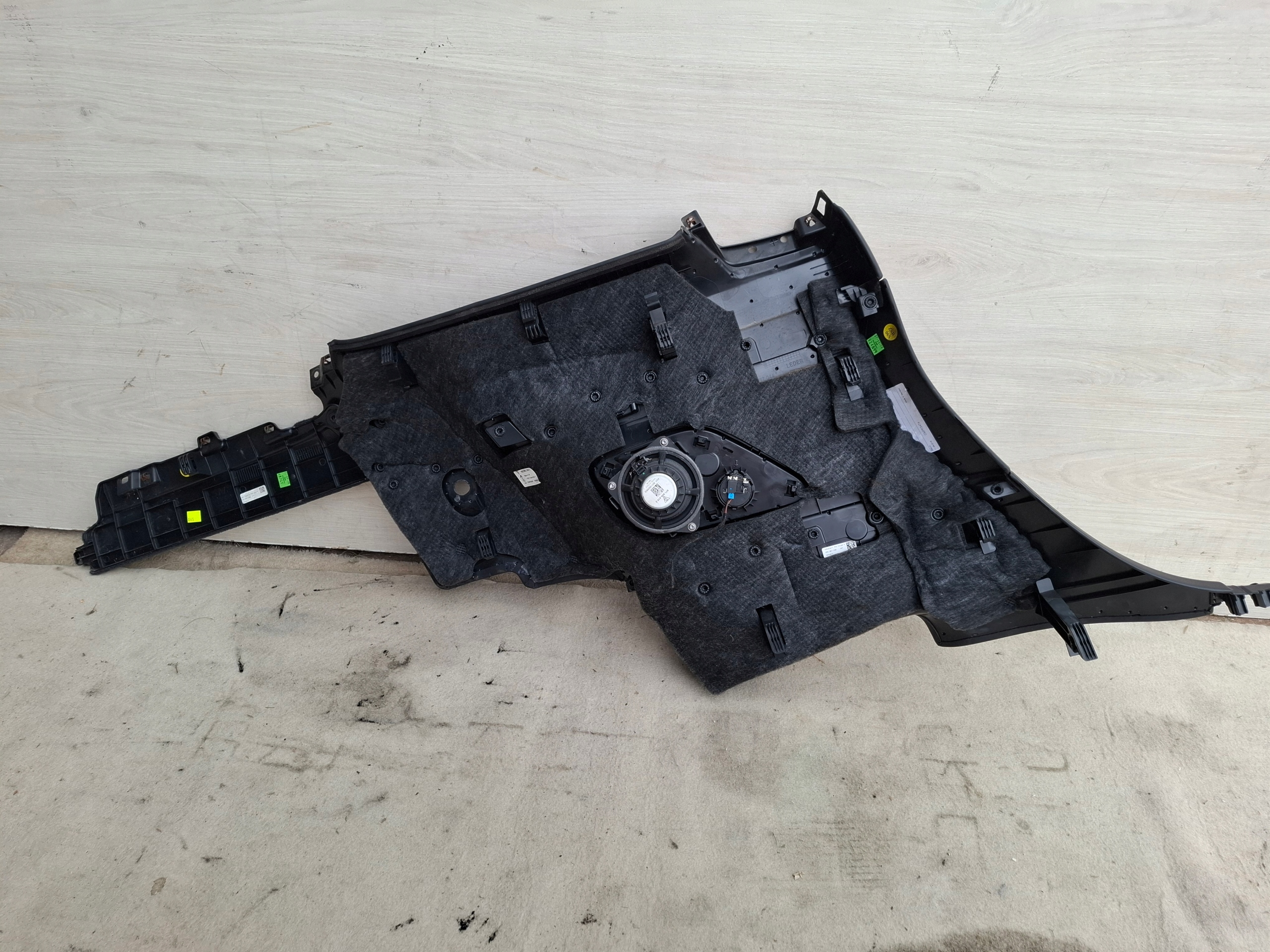 upholstery side right rear part PORSCHE 911 992 19r
