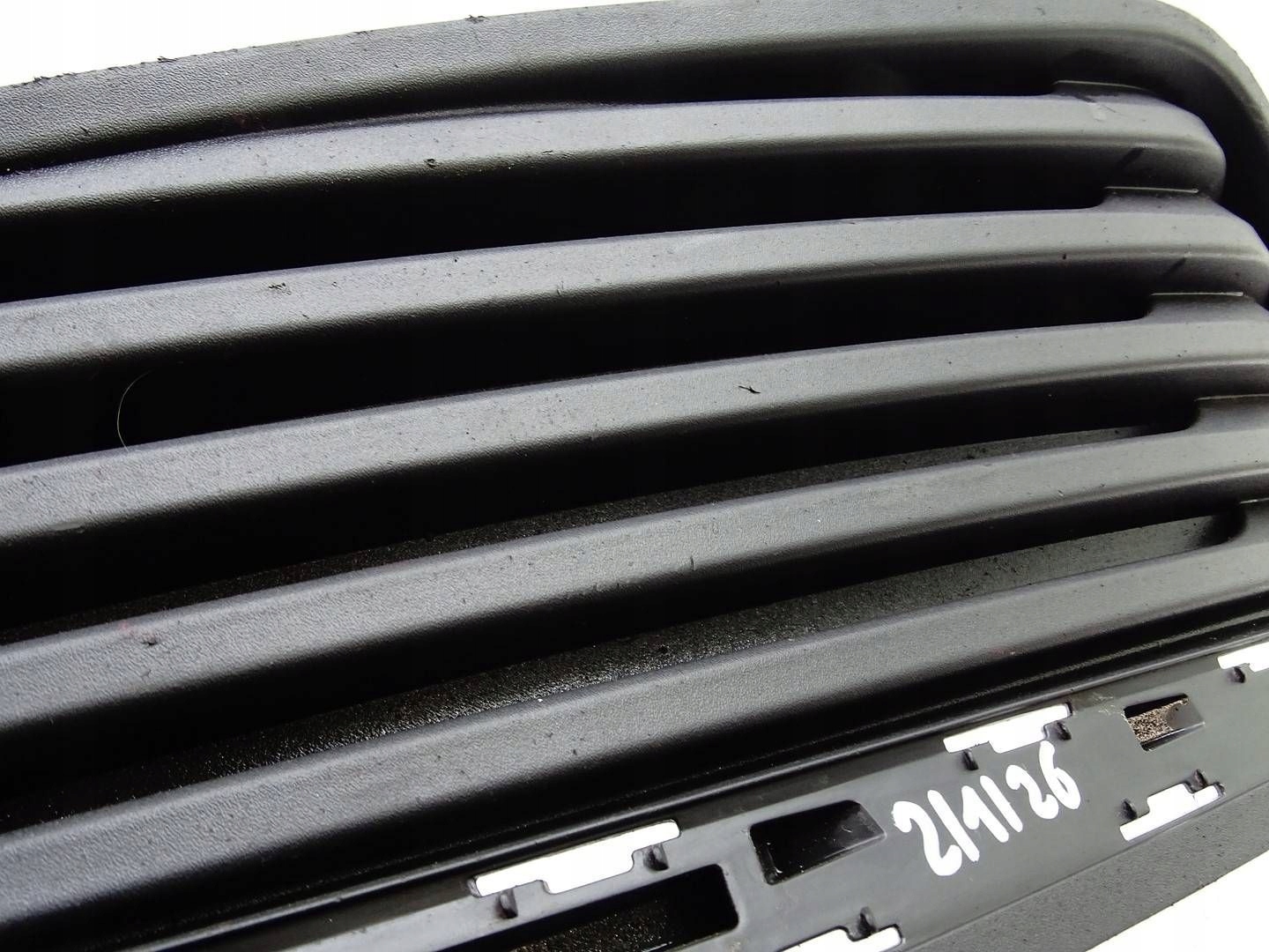 grid of a bumper right front OPEL ASTRA V K OPC 39094825