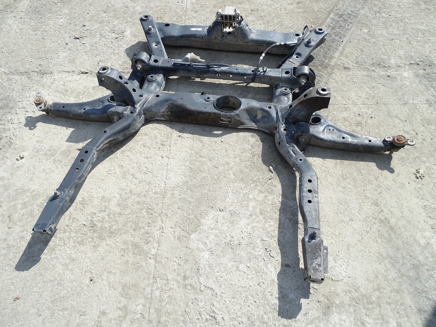 axle beam subframe axle beam front front CRAFTER II MAN TGE 2.0 TDI 2N0199316J