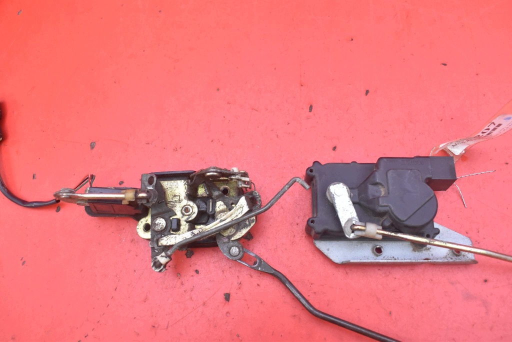 lock door left front front EU HYUNDAI GALLOPER 2 II 5D 98-03