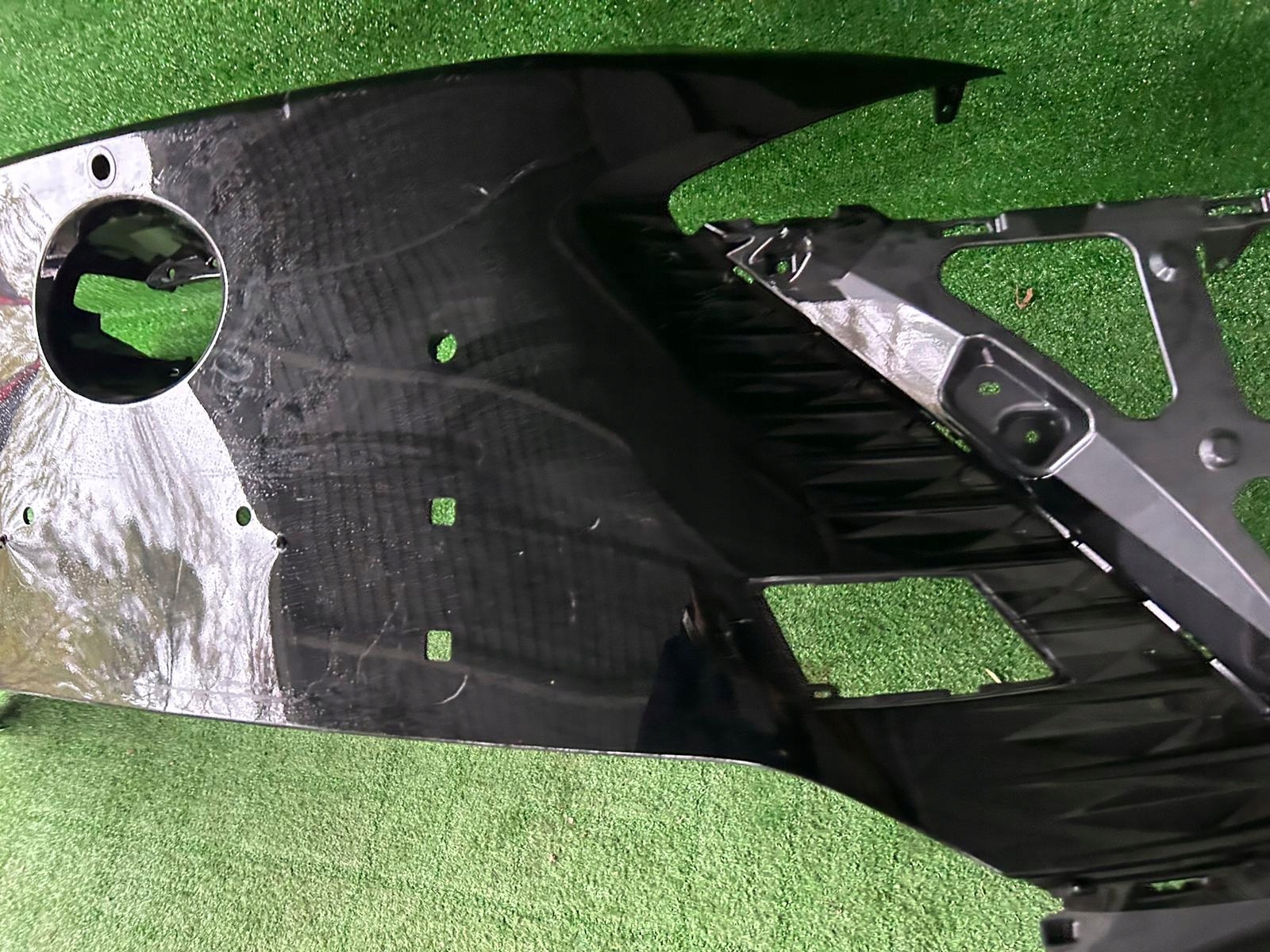 Lexus RZ 450e elektryk bumper front front b ladny 2023