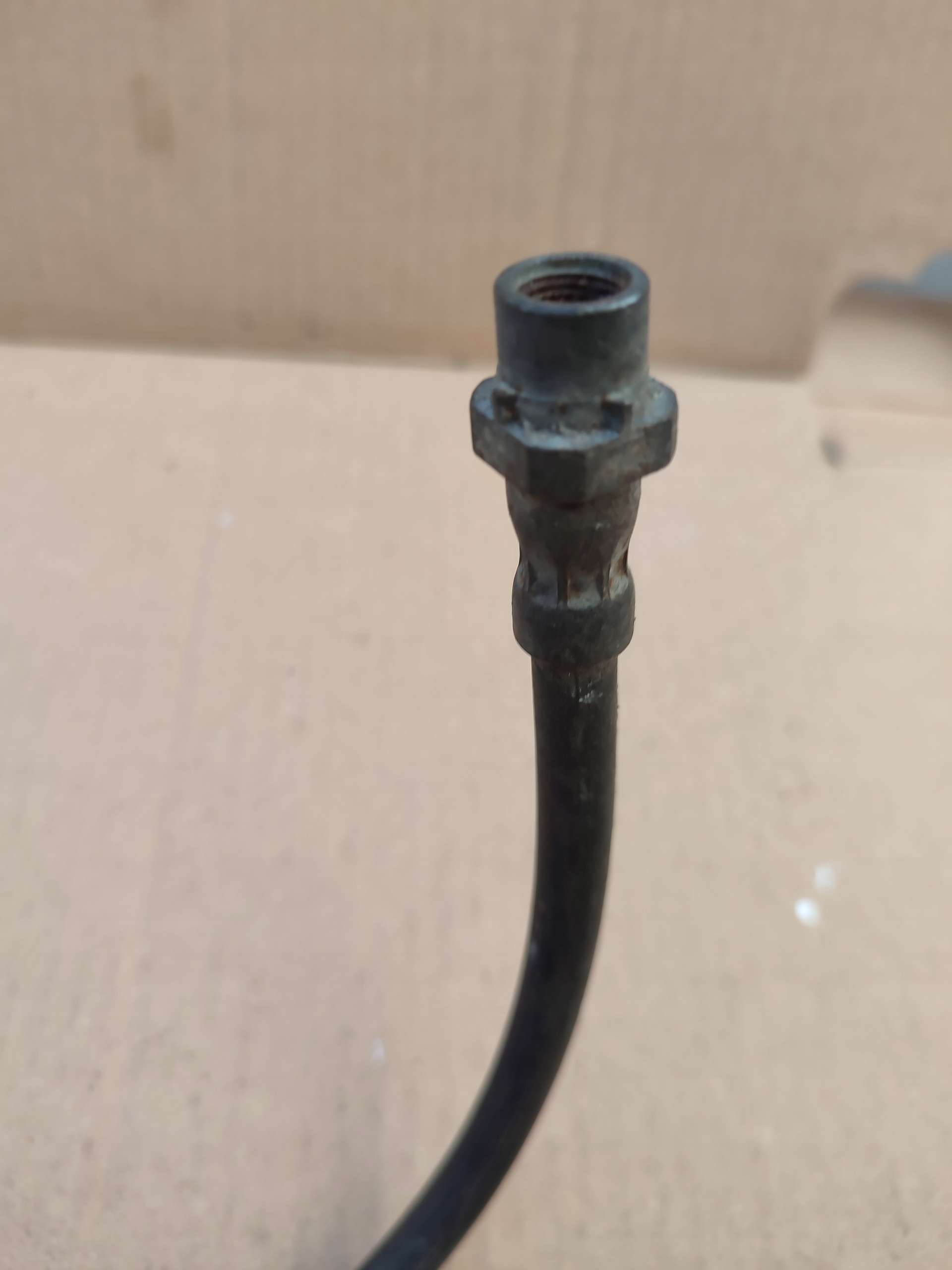 Schlauch Brems- bmw e65 rechts vorne