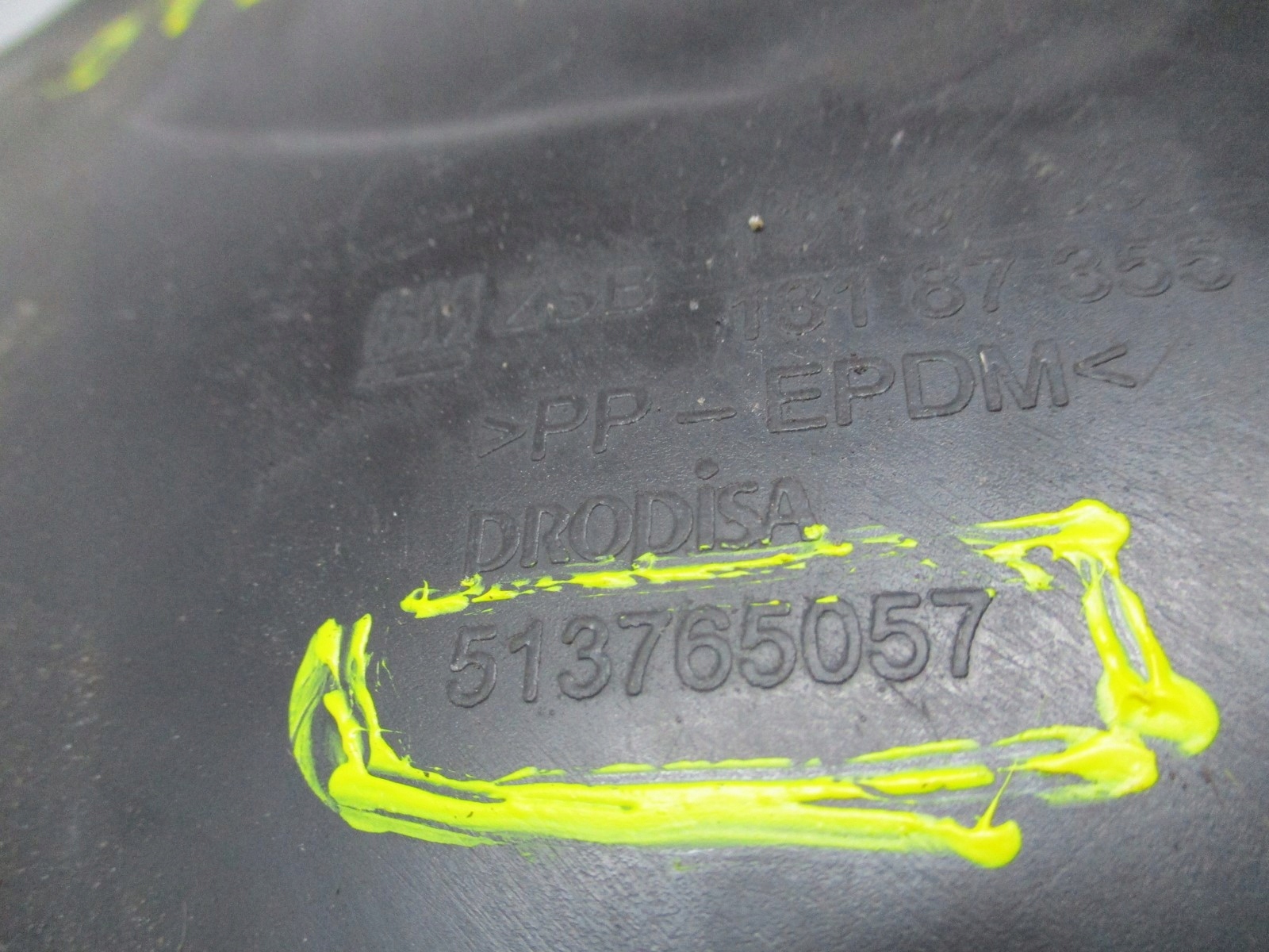mudguard OPEL CORSA D left front 513765057