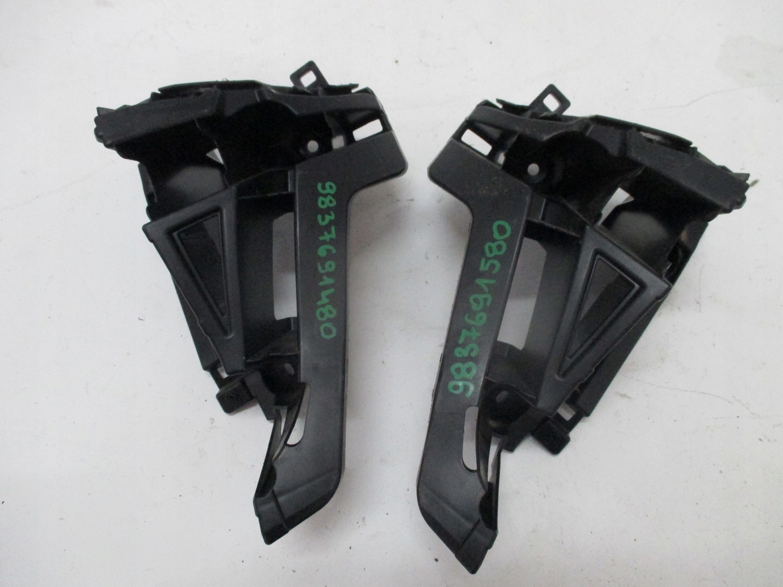 bumper bracket rear part CITROEN C5X 9837691580 9837691480