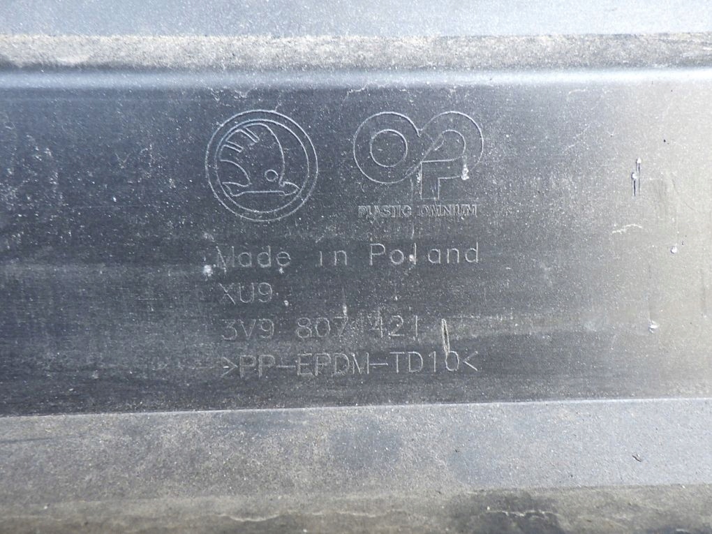SKODA SUPERB III KOMBI 3V9 bumper rear