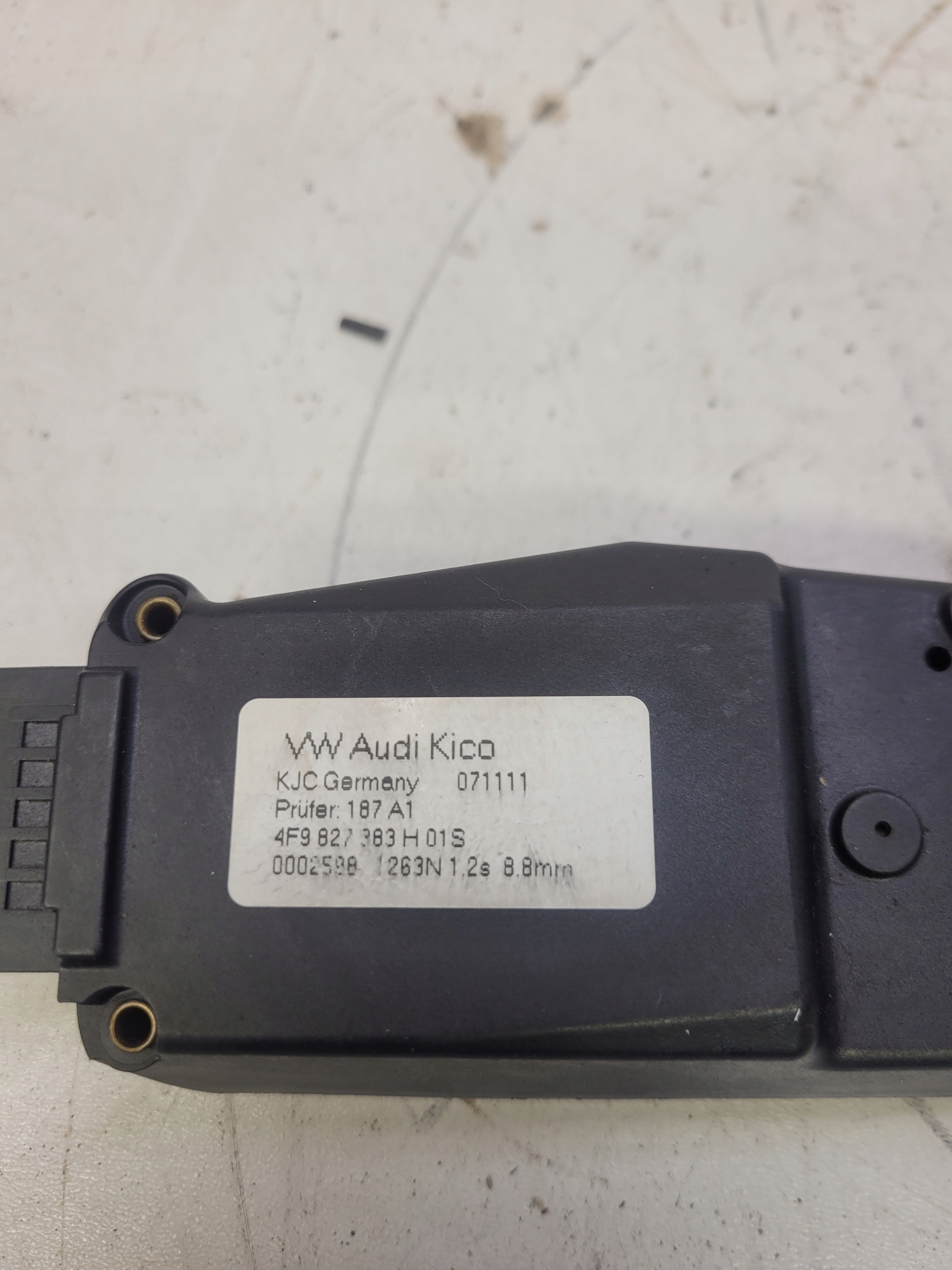 Dämpfer DOCIAG heckklappe heck AUDI A6 A7 A8 4F9827383H