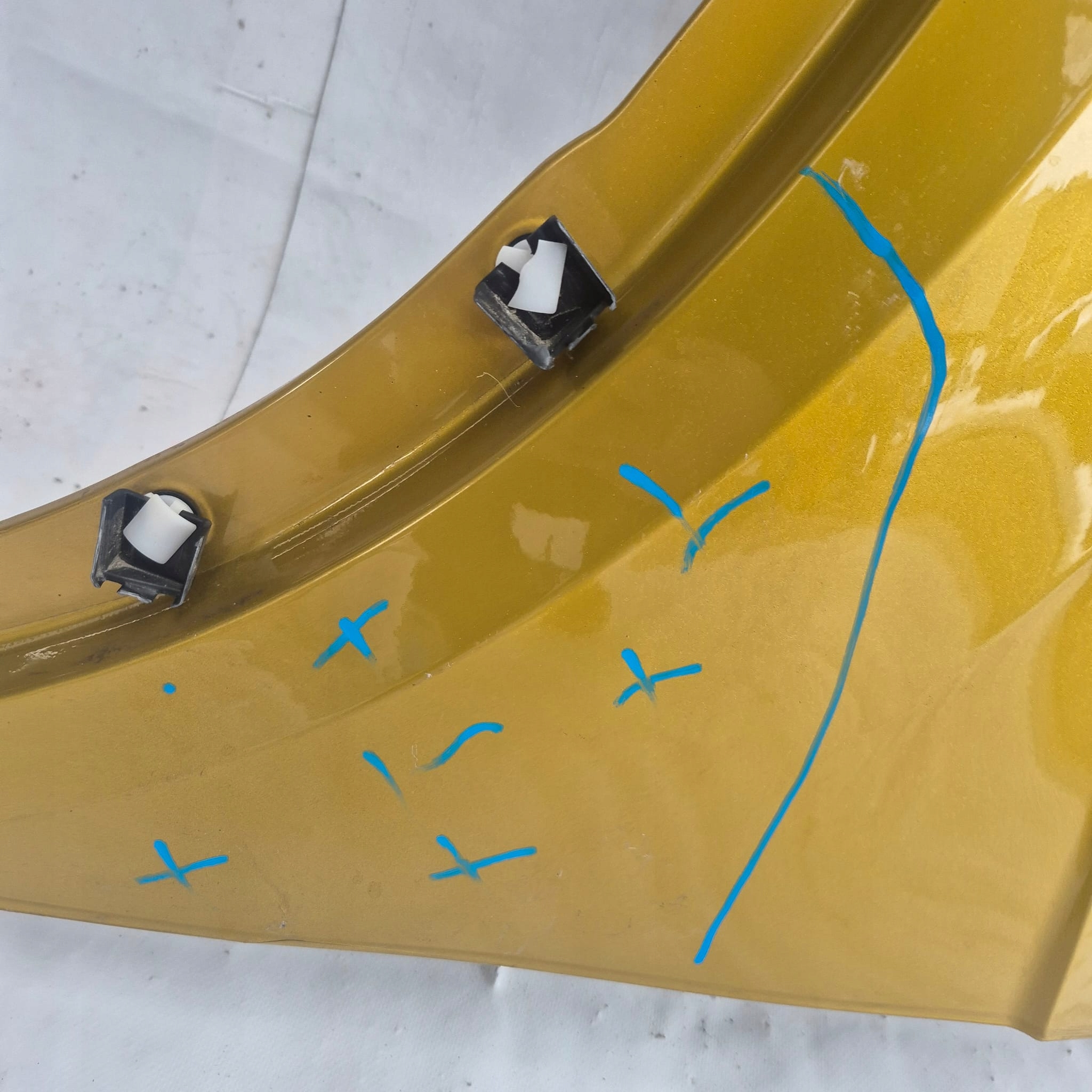 VW T-ROC and 1 17-25 fender front front left