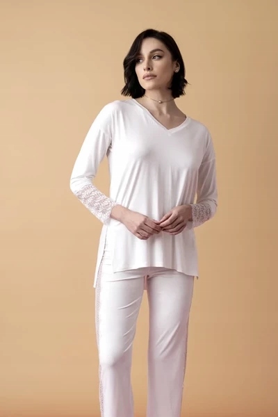 Poem dlouhé pyžamo s krajkovými lampasy M