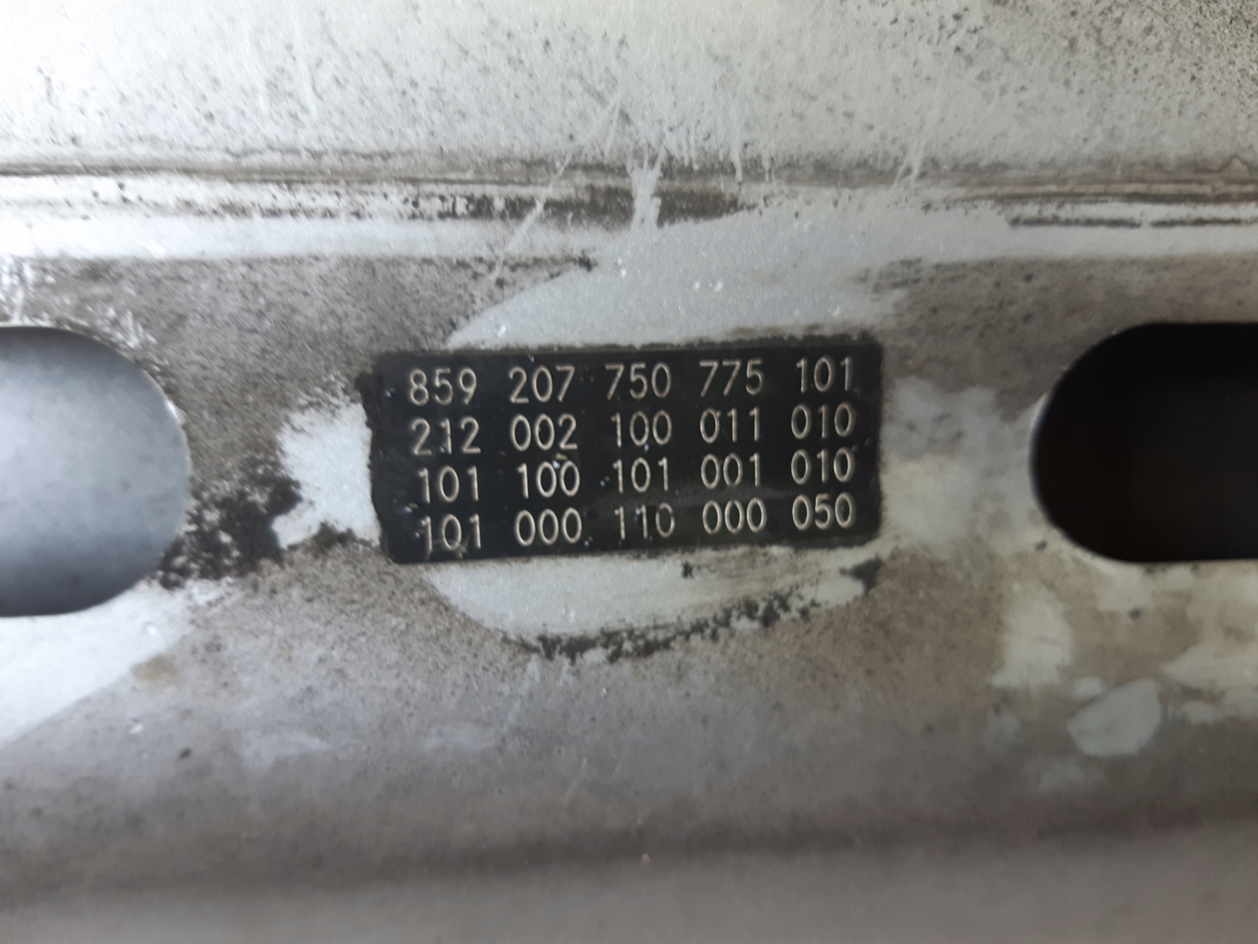 Капот MERCEDES W212 перед РЕСТАЙЛИНГ