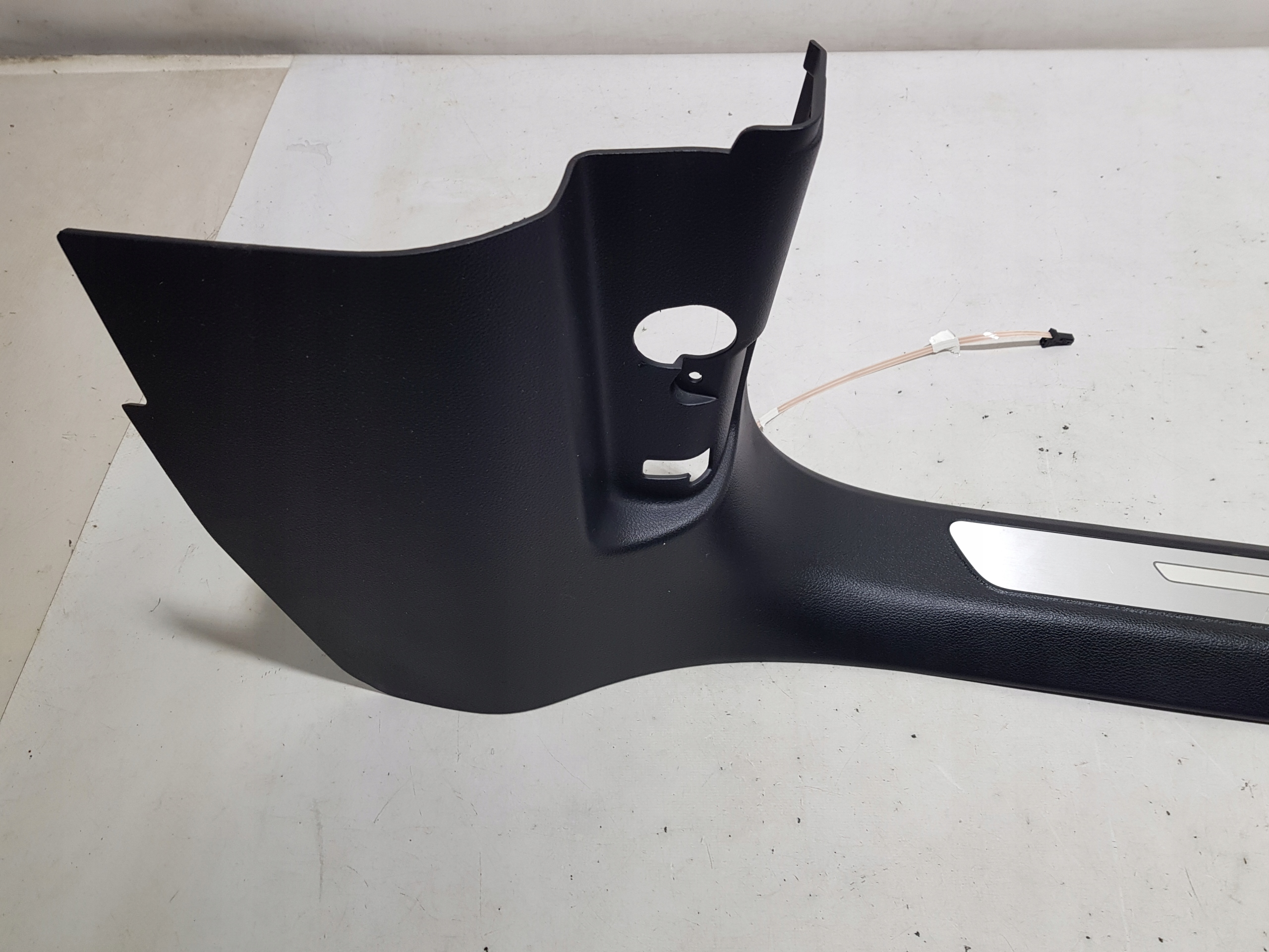moulding cover cap of the threshold AUDI A8 D4 4H2867272F right front
