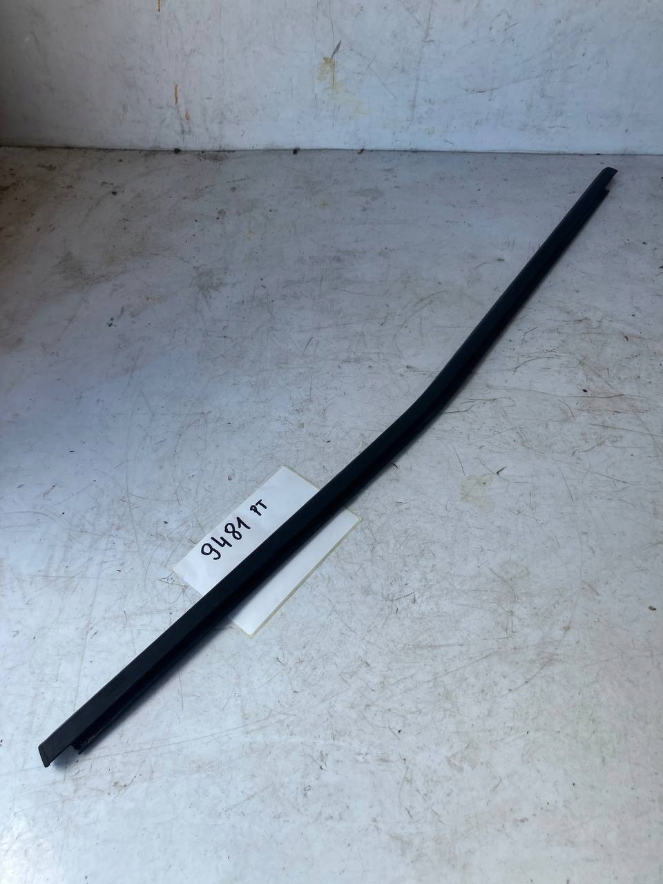 moulding dust door right rear part RENAULT MEGANE IV HB HATCHBACK