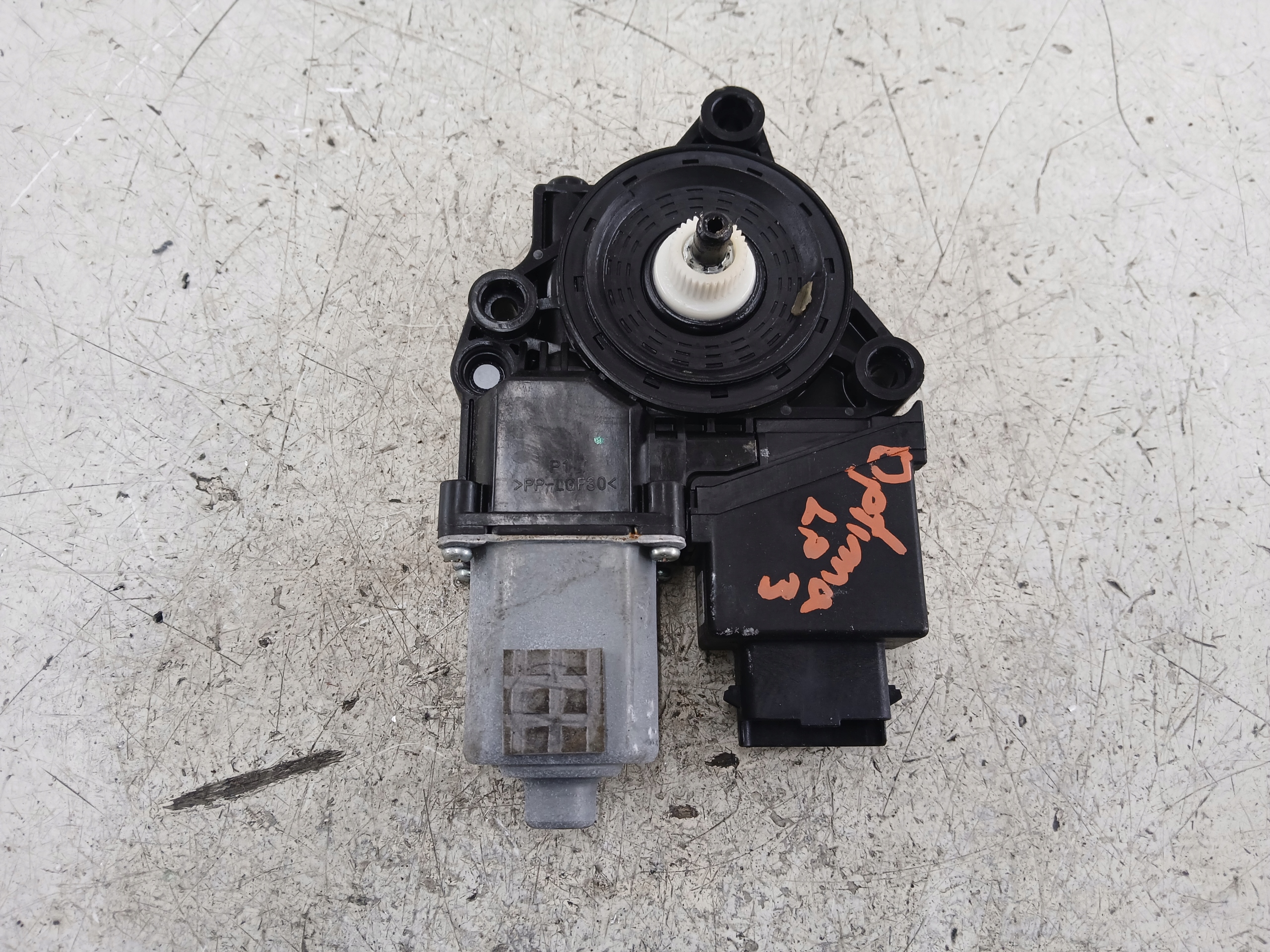 KIA OPTIMA IV mini motor windows left front 82450D4000