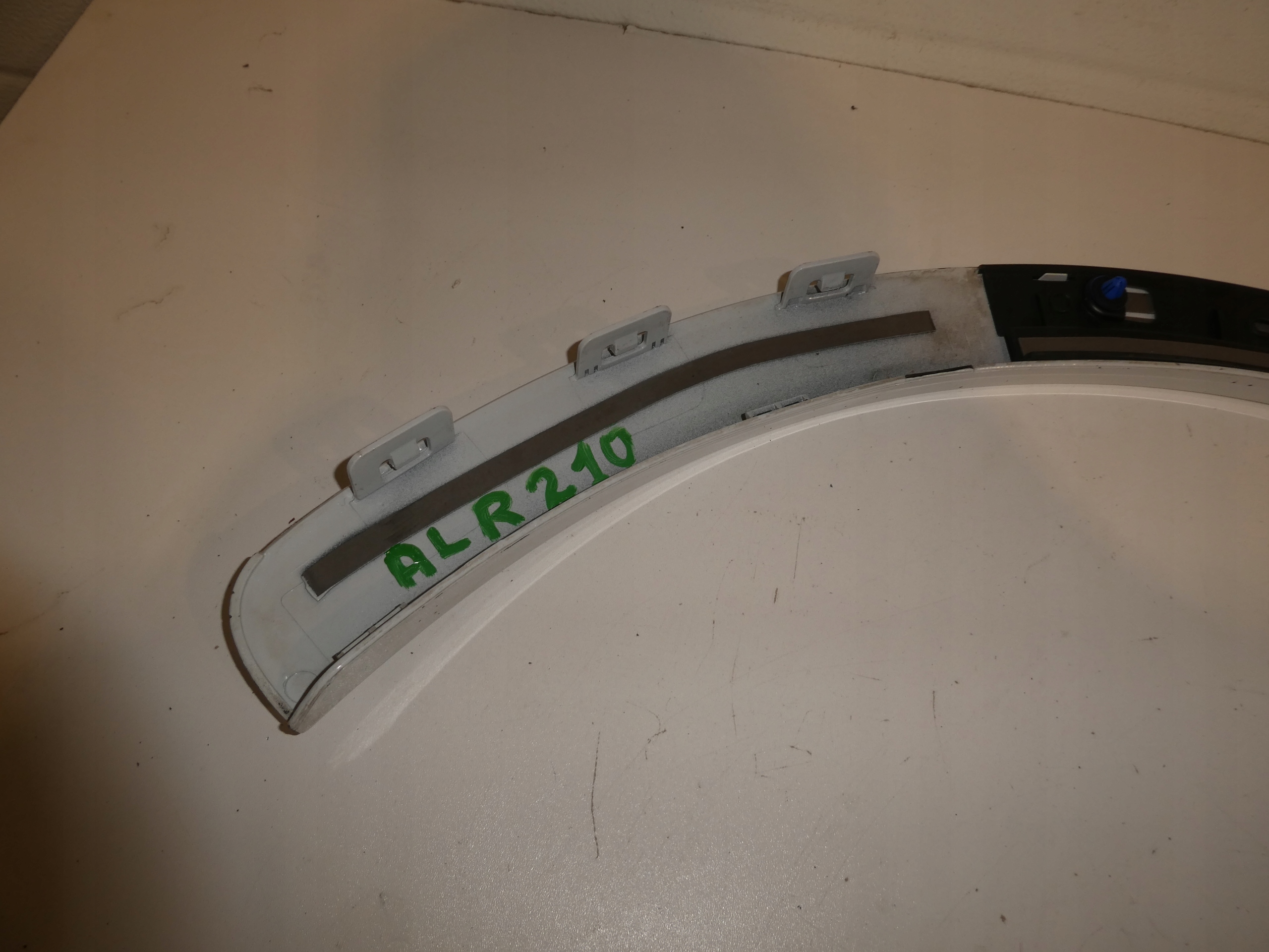 COUVERTURE AILE GAUCHE AUDI Q3 8U0853817B