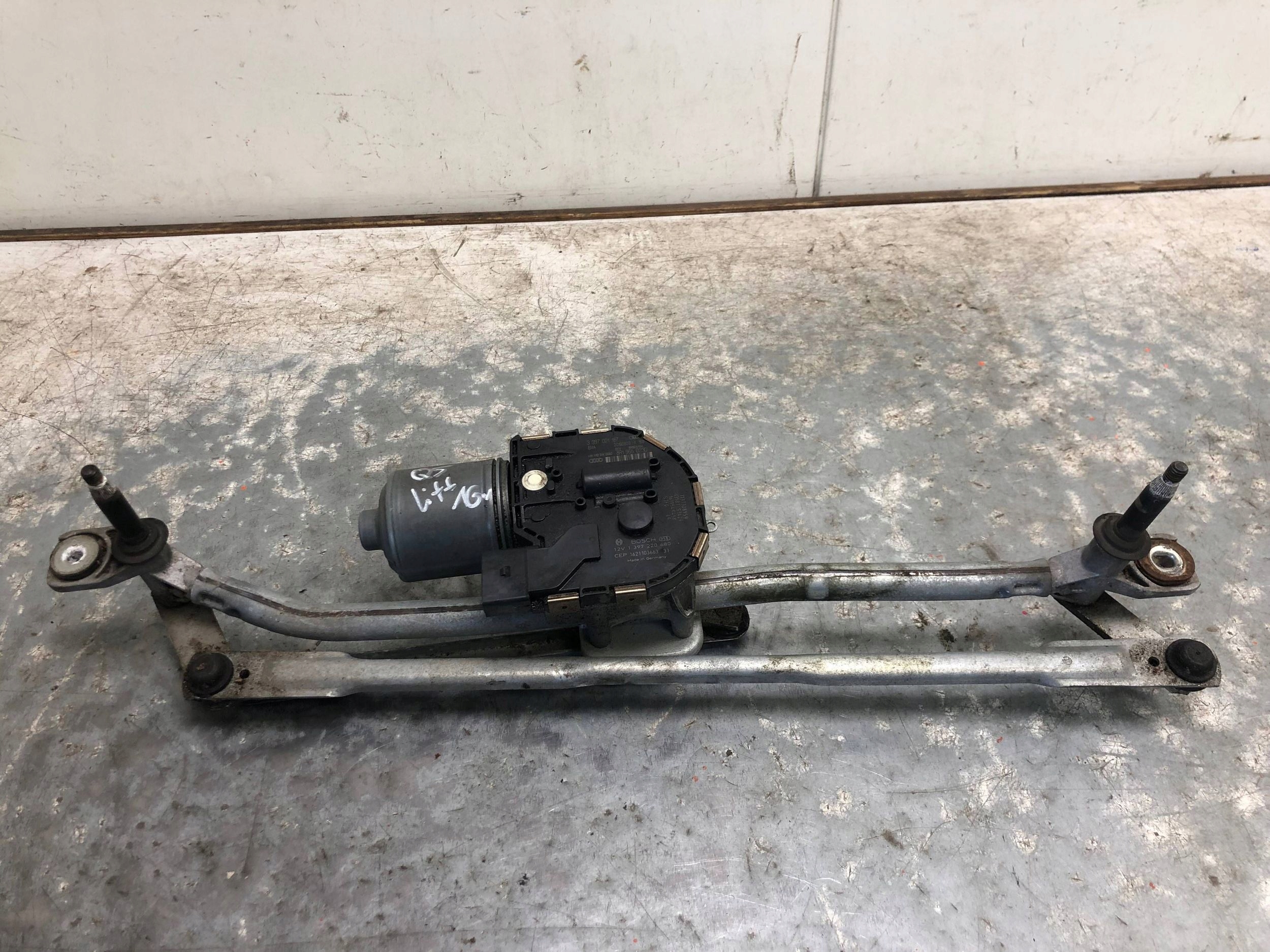 Wischergestänge AUDI Q5 LIFT 8R1955023D