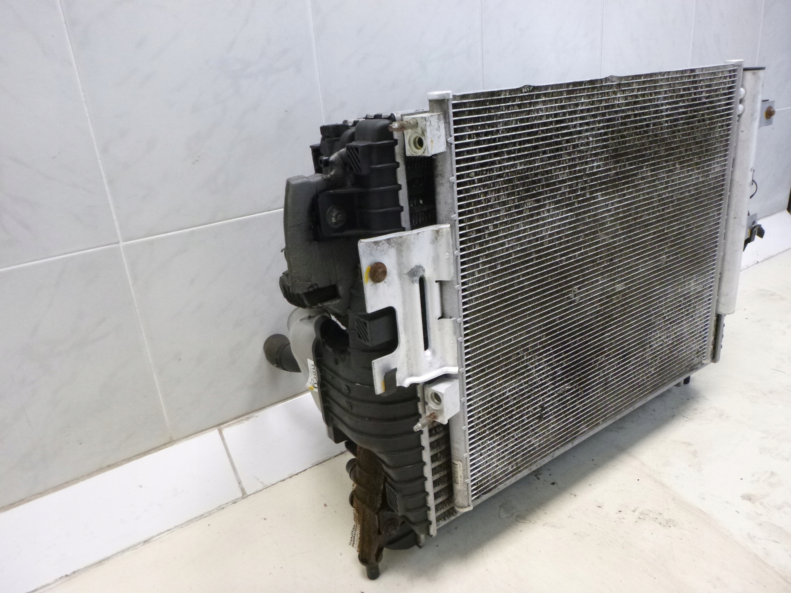 JAGUAR XJ X351 3.0 D KOMPLET chladič ventilátor