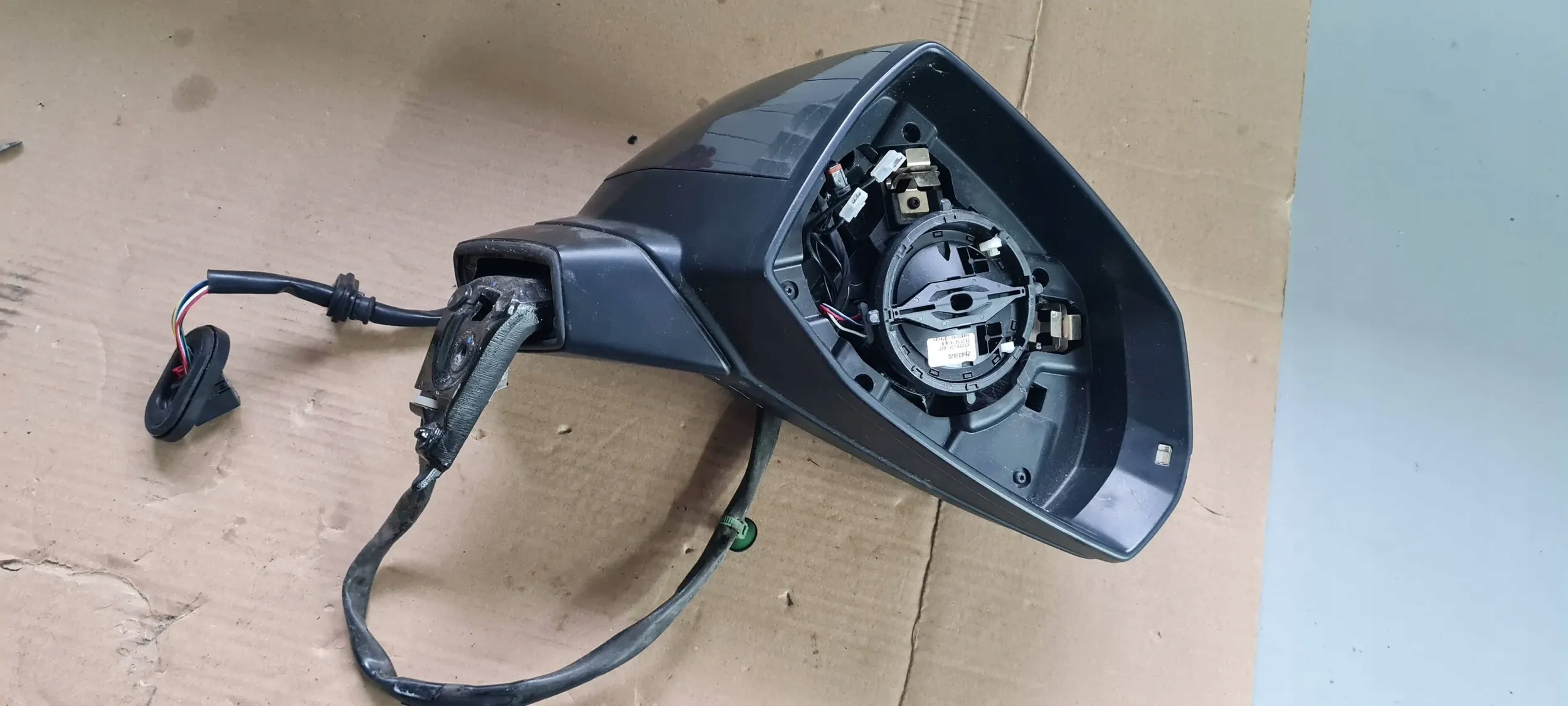 Q5 80A mirror right right front SKLADANE LZ7S ANGLIK