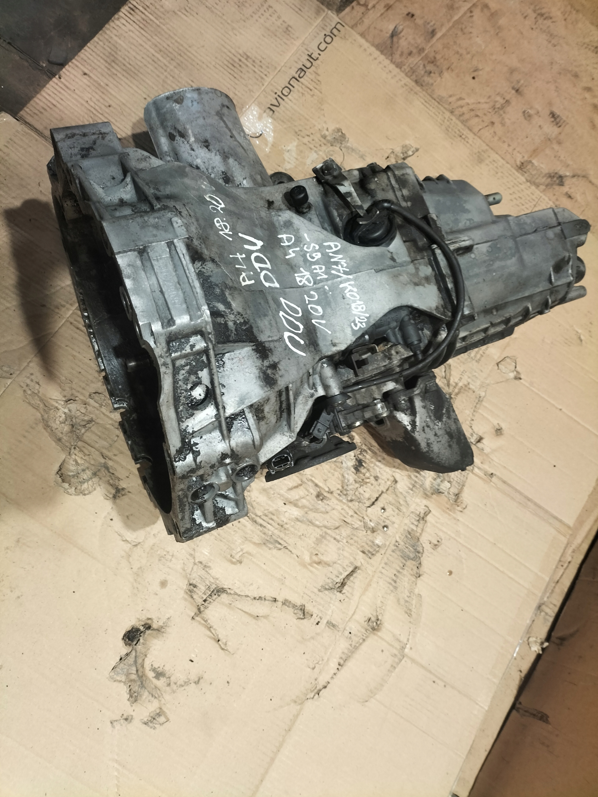 Getriebe AUDI A4 1.8 20V DDU