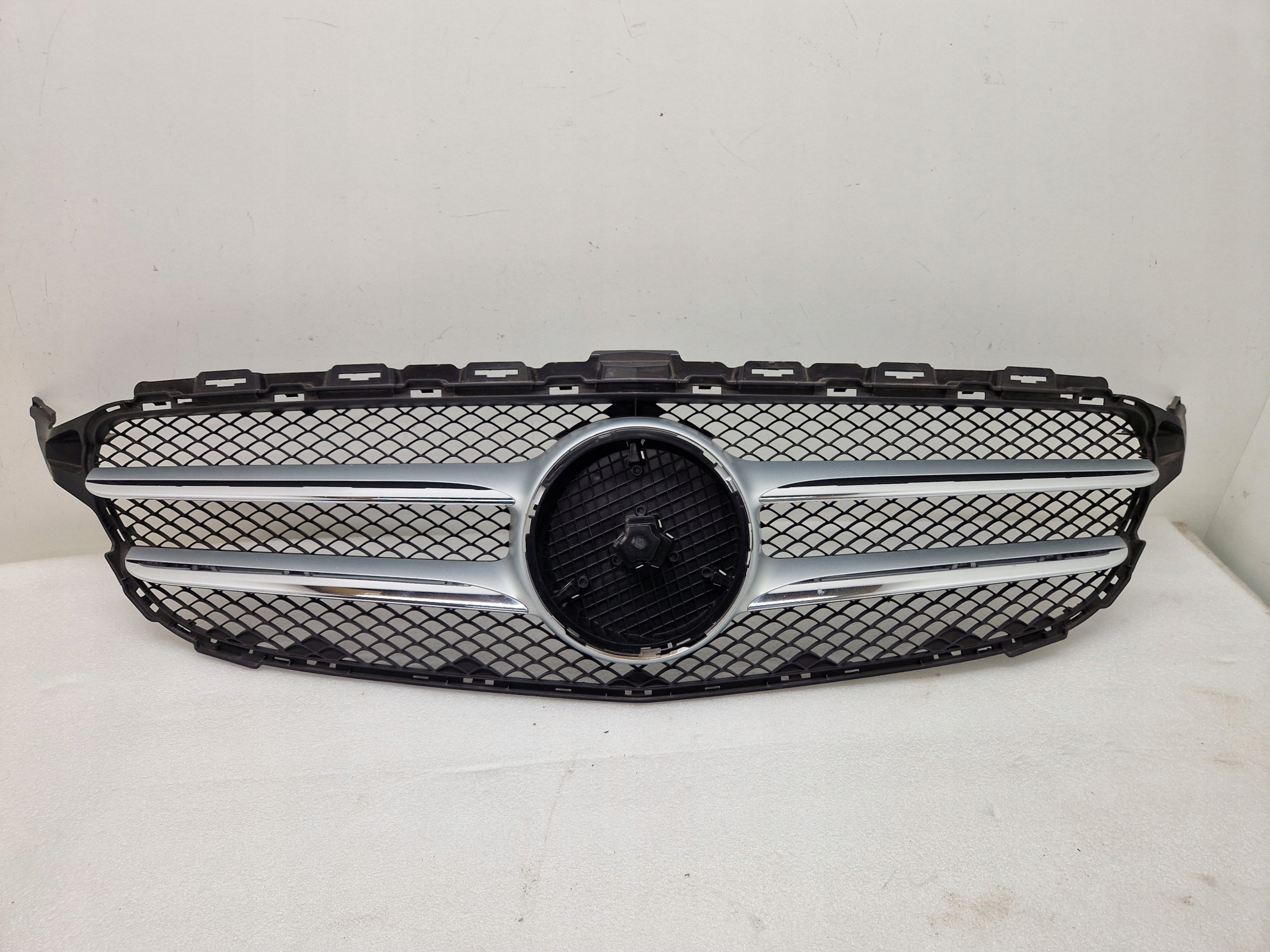 Mercedes-Benz C-Klasse W205 Kühlergrill FRONTGRILL Kühlergitter A2058800183 - Thumbnail 1