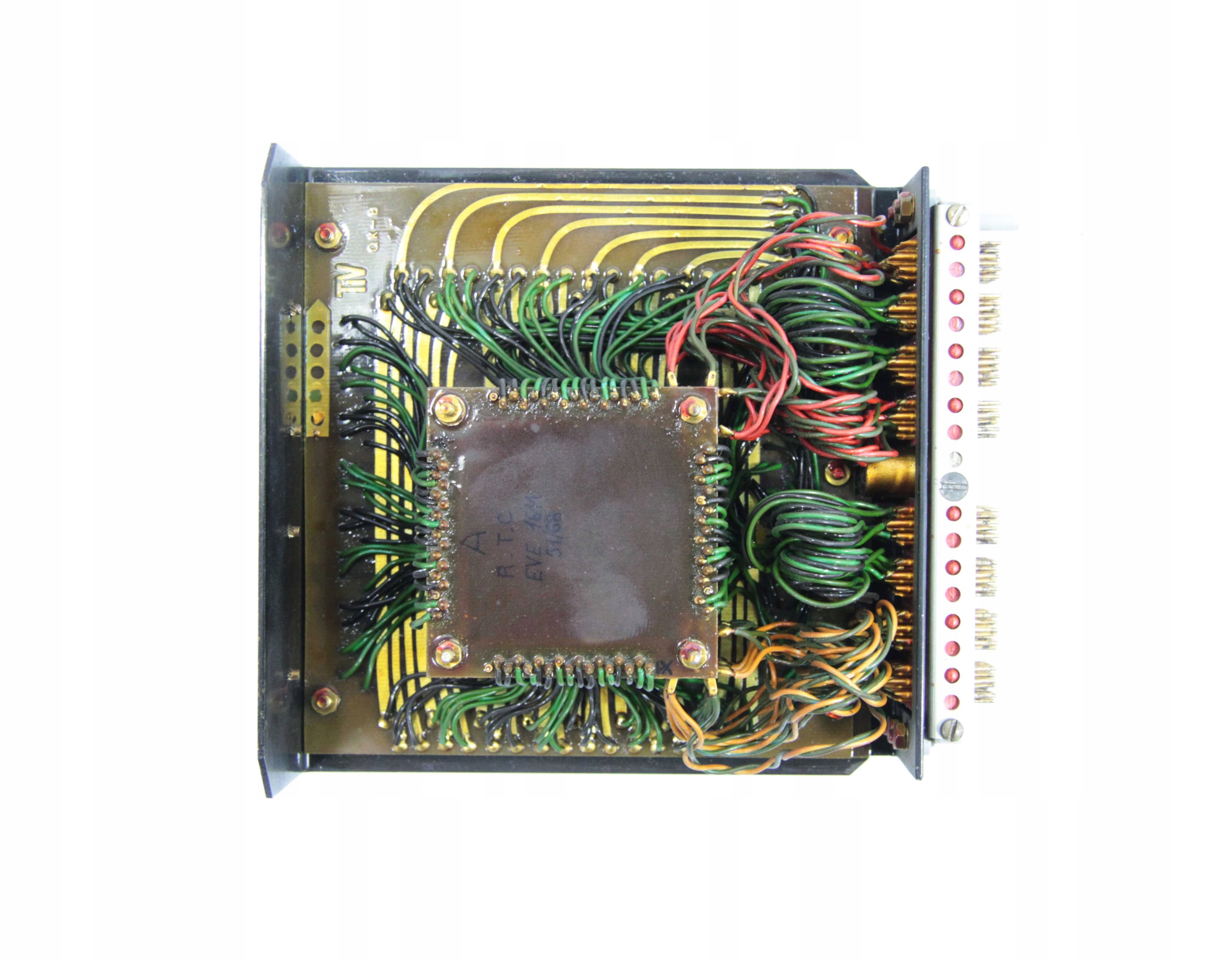 ФЕРРИТОВАЯ ПАМЯТЬ МЭЙНФРЕЙМОВ