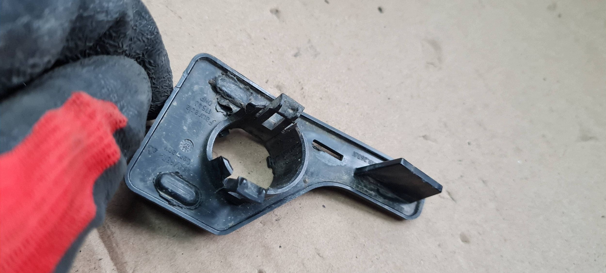 A6 C7 4G LIFT bracket holder KOSZYCZEK PDC left front 4G0919267K