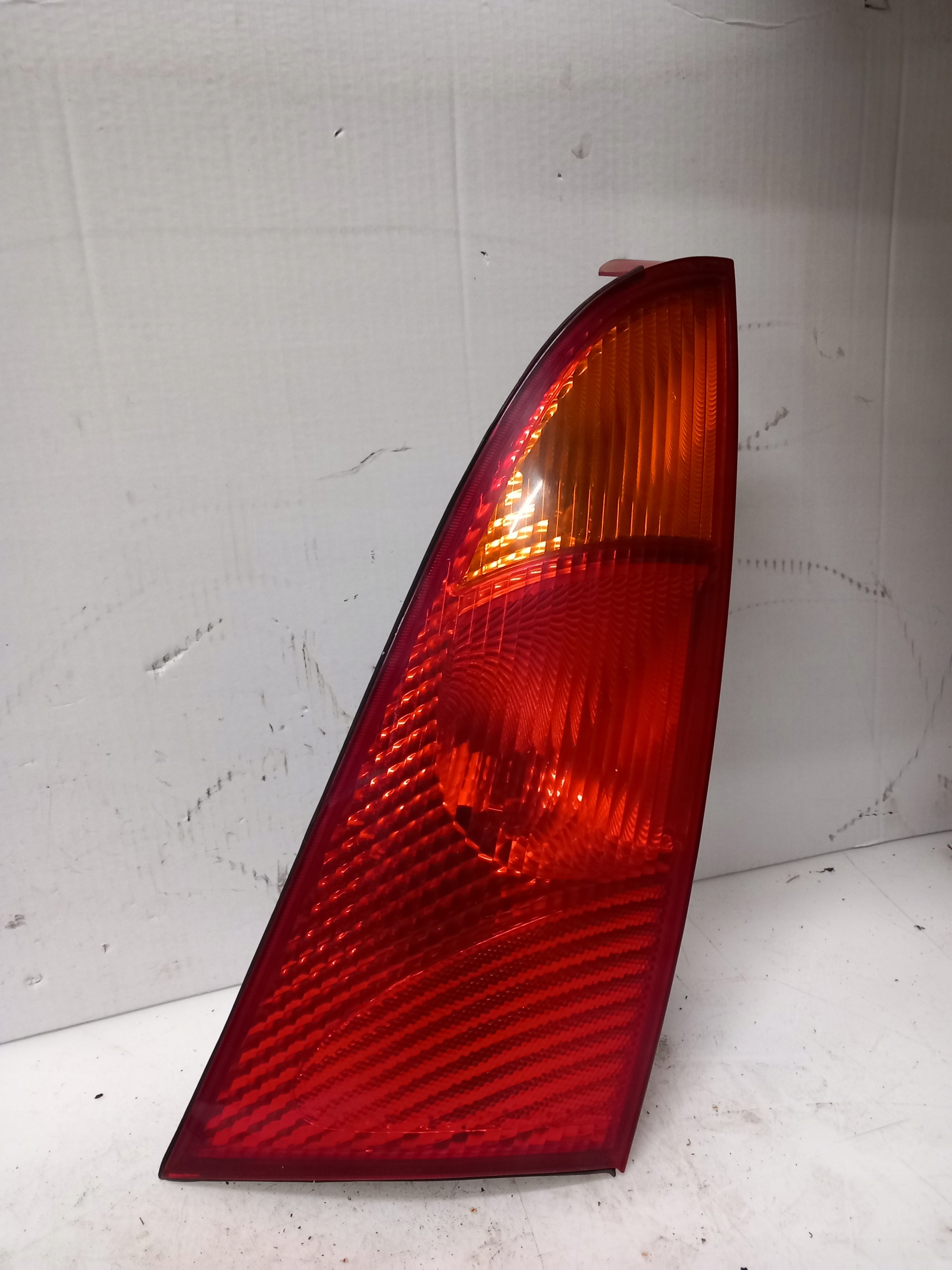 light rear right FORD FOCUS MK1 XS41-13404-A