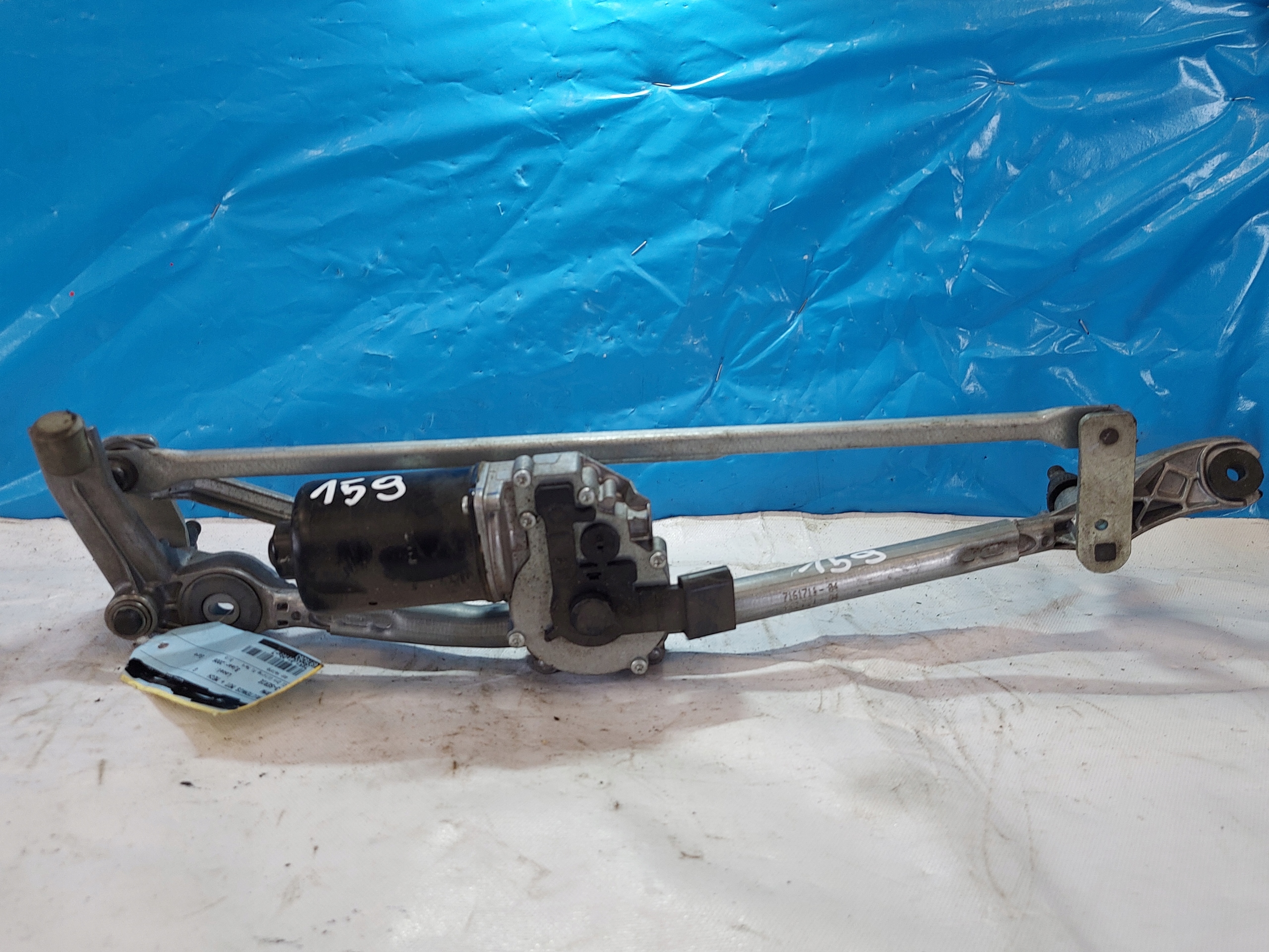 mechanismus stěračů BMW E90 7161711 předek