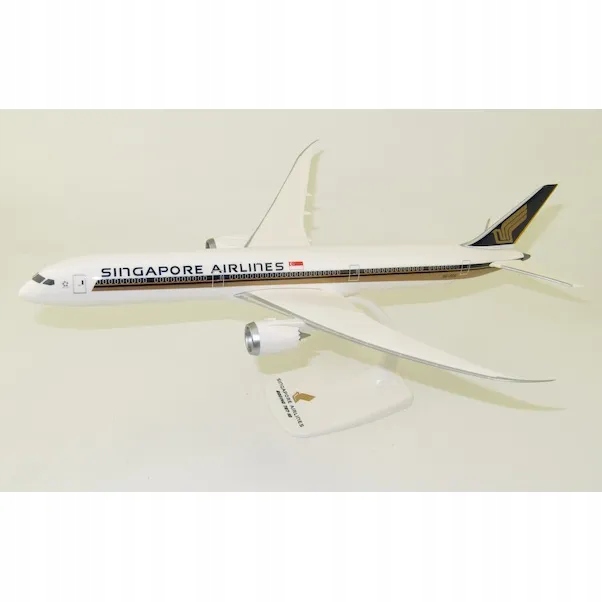 Model Boeing B787-10 Singapur Airlines