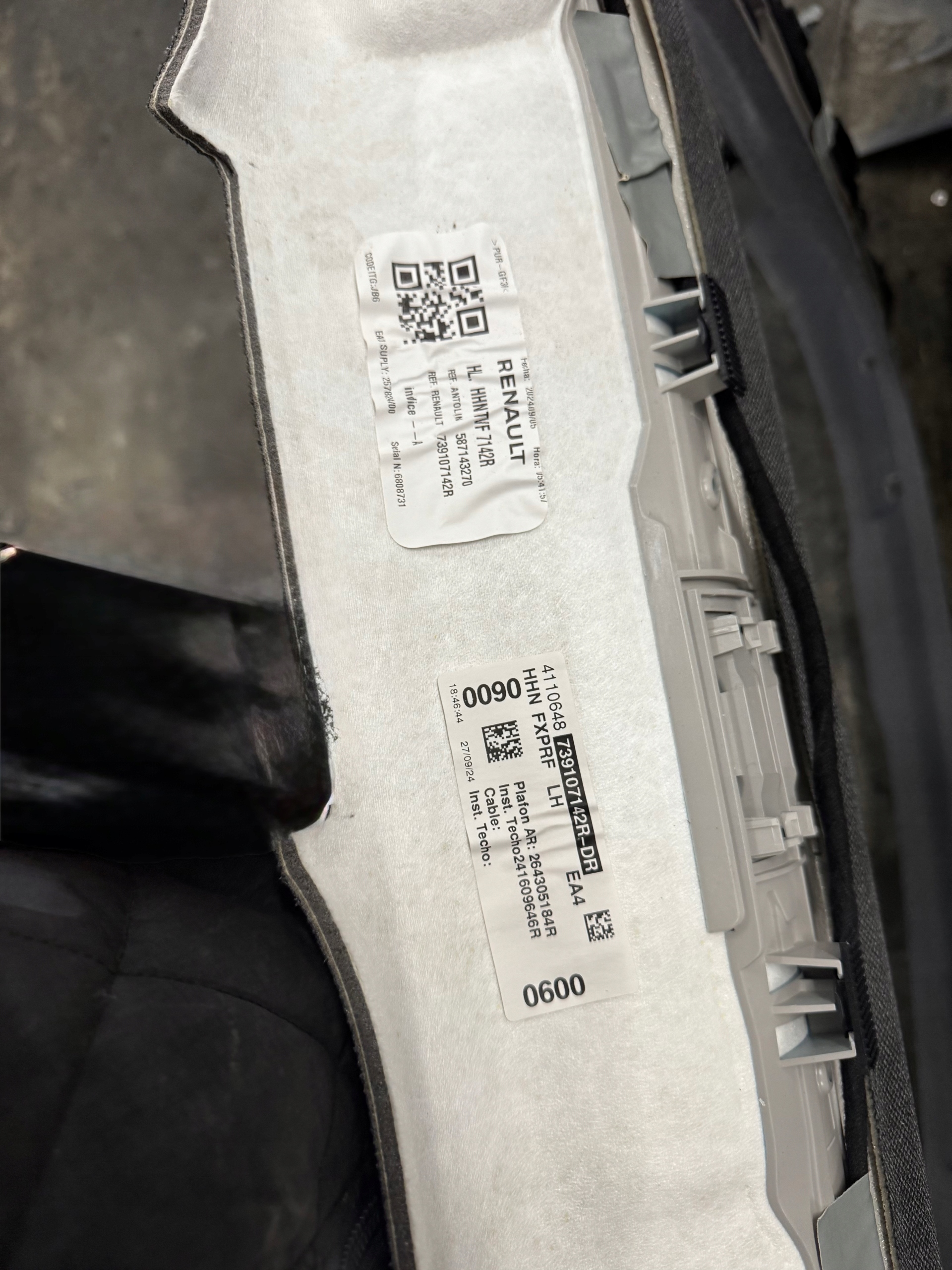 CIELO INTERNO PODBITKA RENAULT AUSTRAL 739107142R