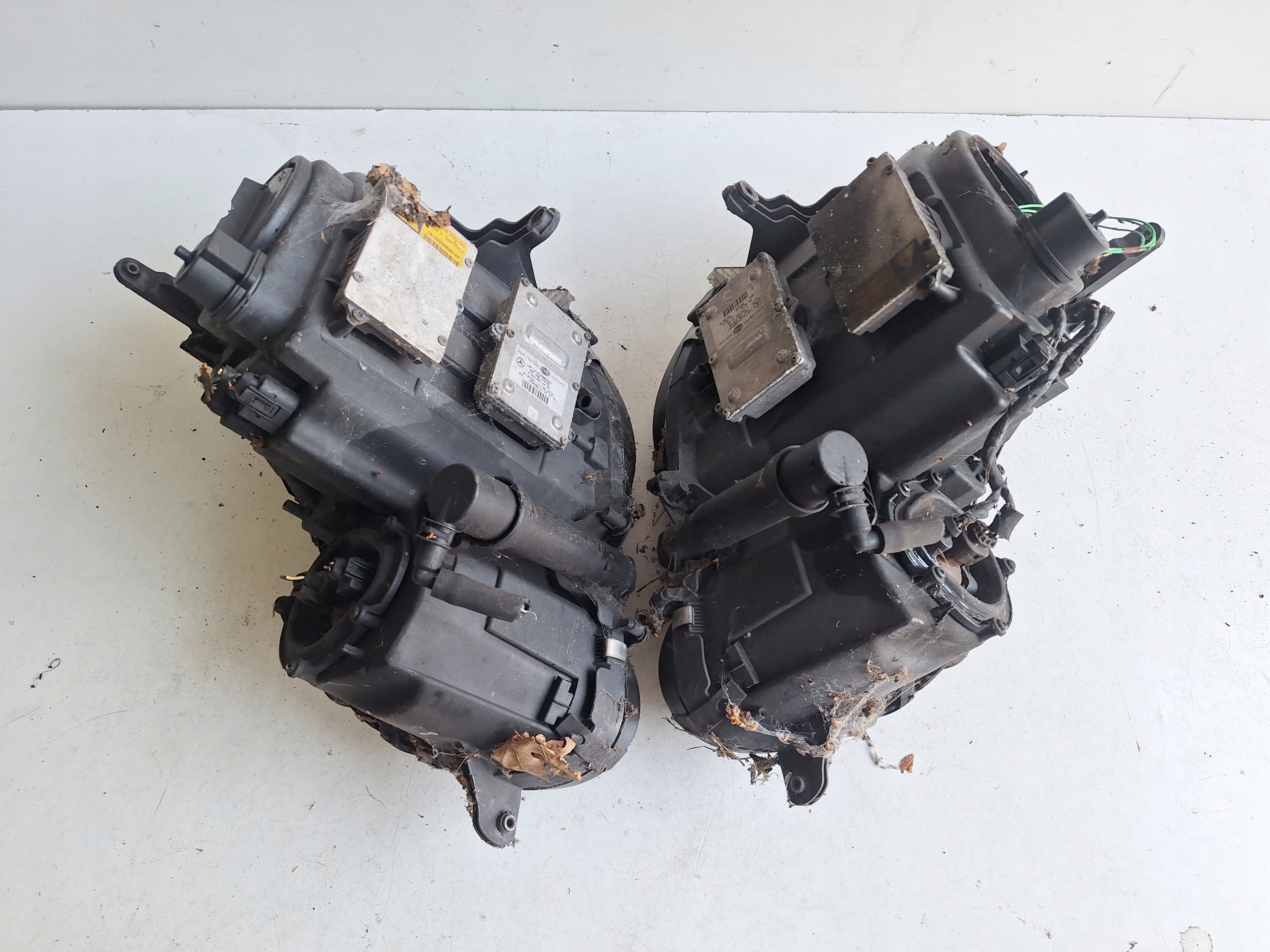 MERCEDES E-KLASA W211 02-06 light left XENON UK