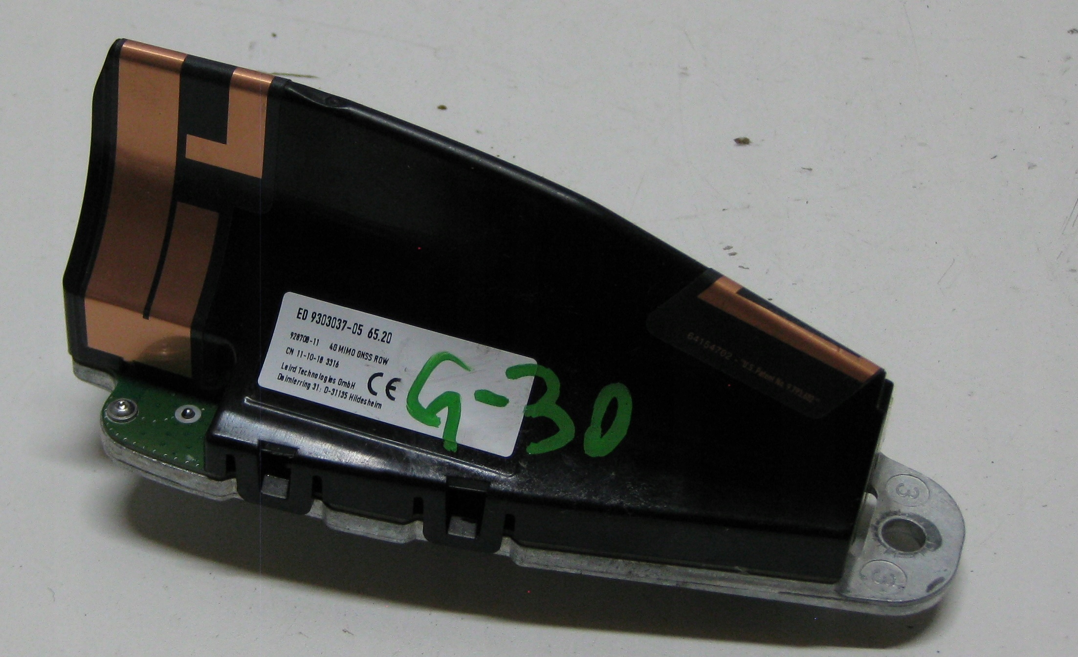 BMW 5 G30 3.0D 19R ANTENA dach 9303037