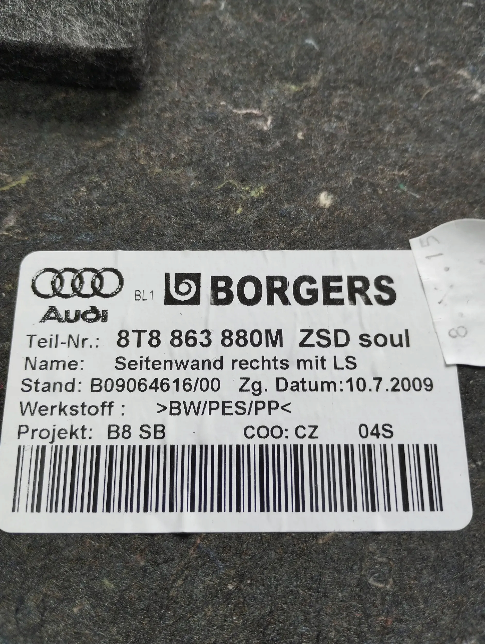 Audi A5 Sportback 8TA boot upholstery right 8T8863880M