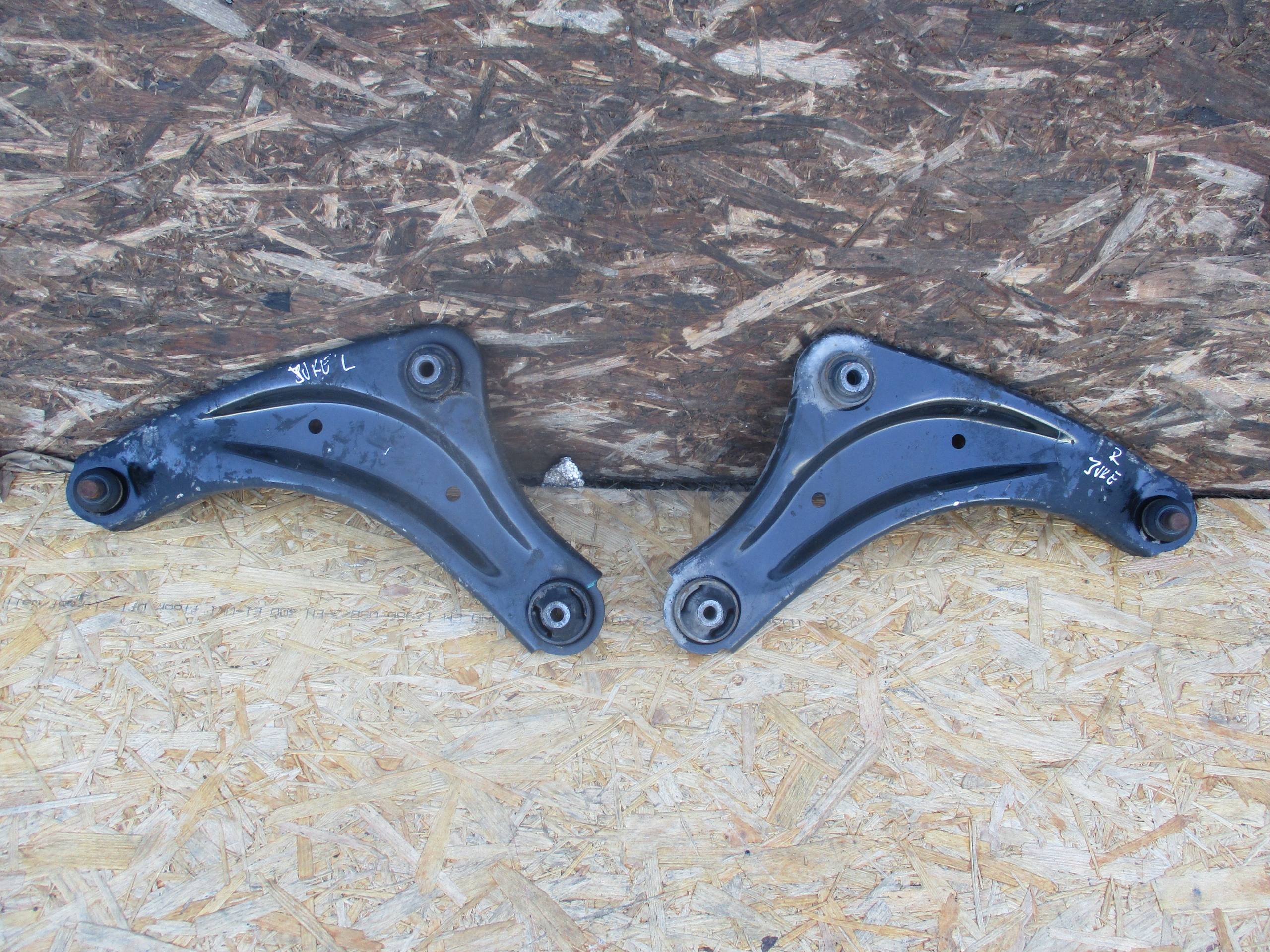 arm right left Nissan Juke F15 10-20