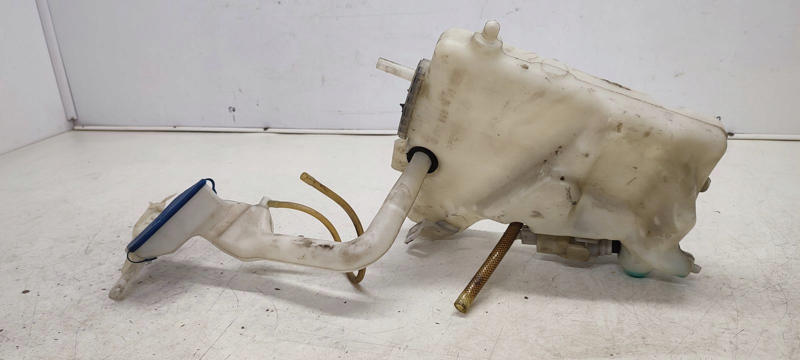 Behälter Spritzdüse Behälter Mercedes W211 3,0 CDI V6