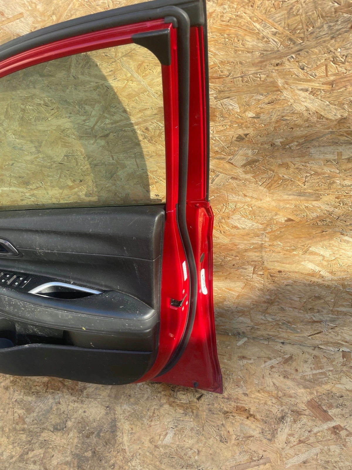 door front front right Hyundai Bayon red