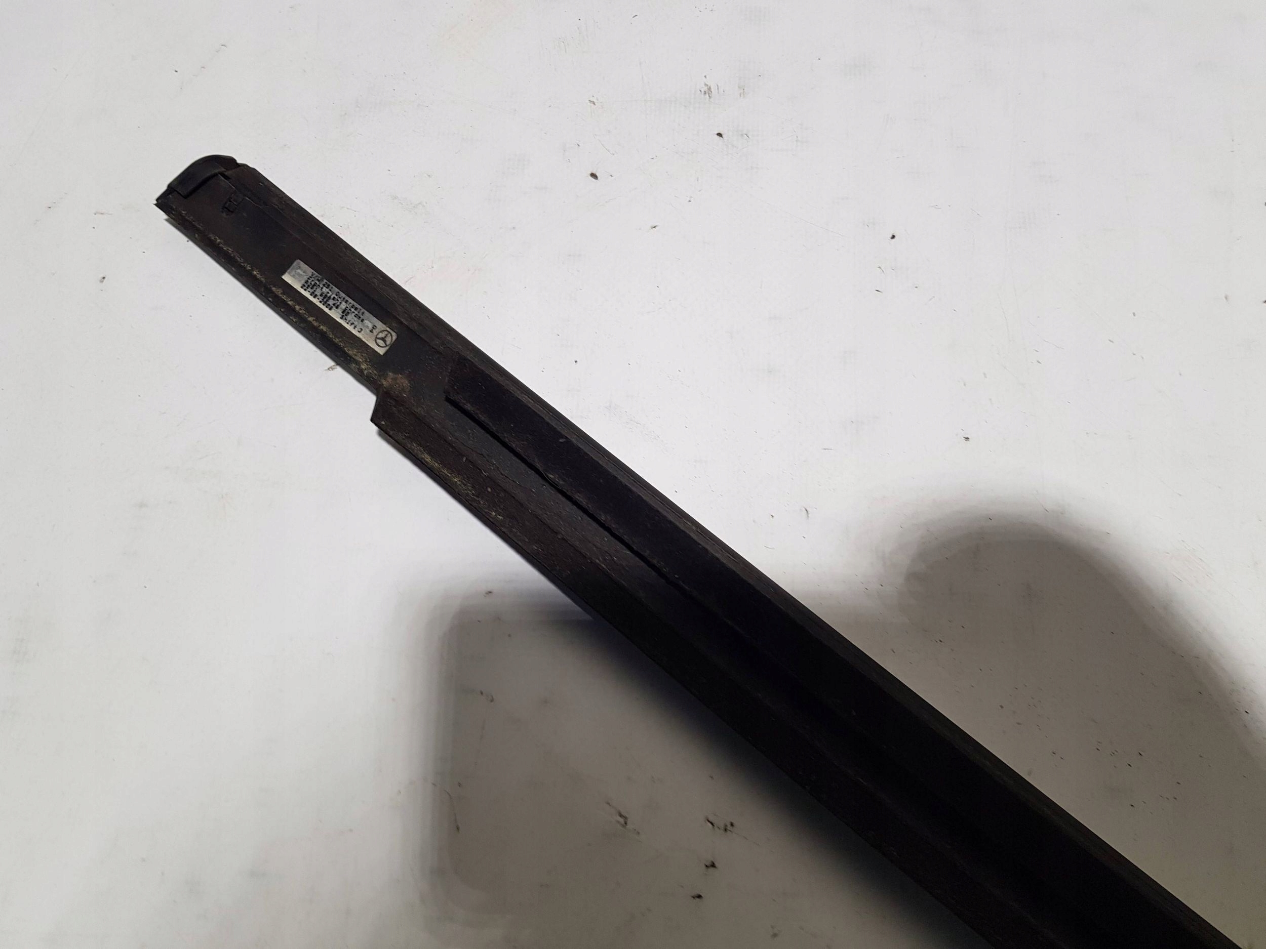 MERCEDES W251 moulding dust CHROM right front