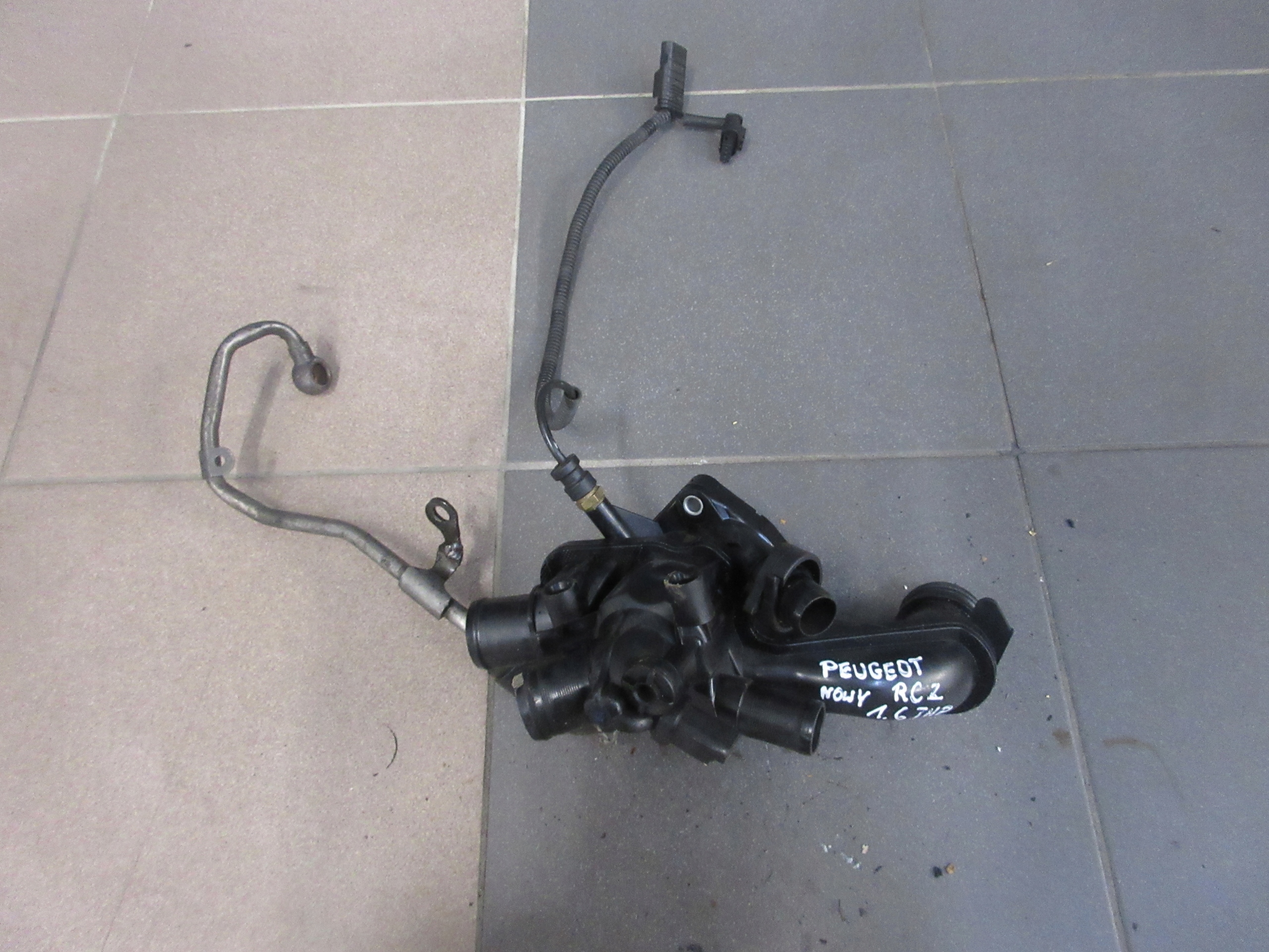 TE7145105J - КОРПУС ТЕРМОСТАТА PEUGEOT RCZ 1.6 THP