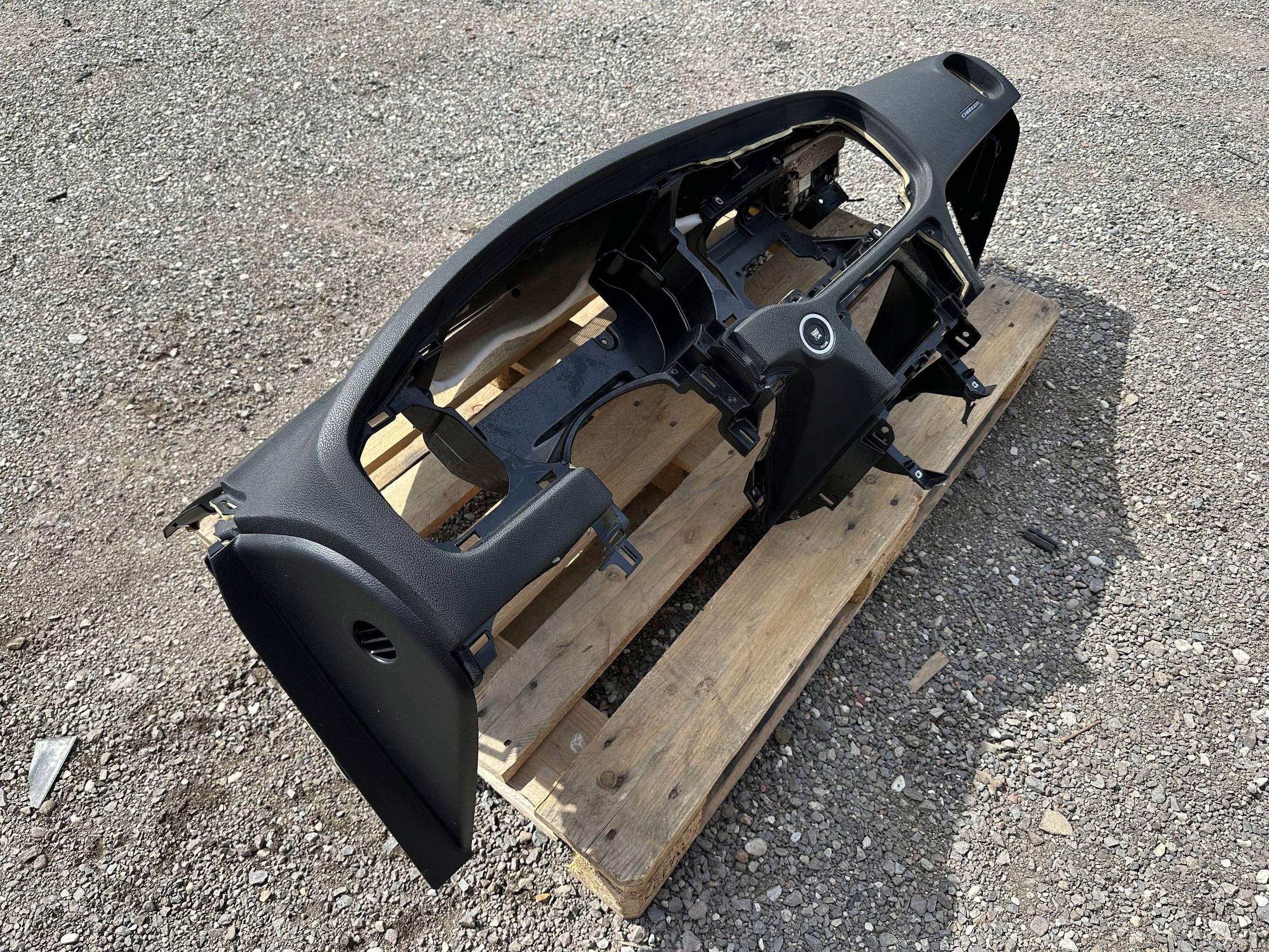dashboard instrument panel cockpit console airbag airbag Dodge Charger 2015+