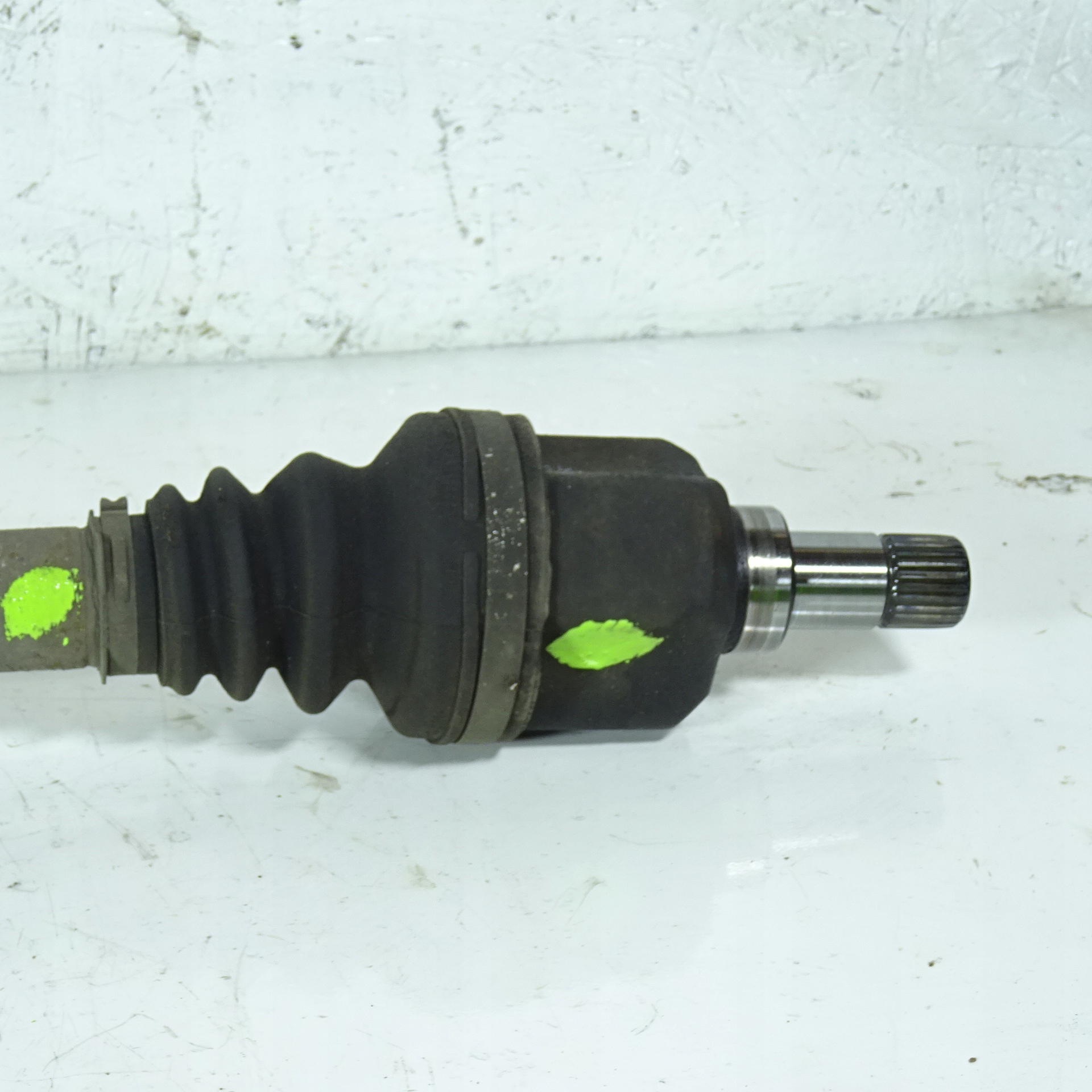 PEUGEOT 508 and 1.6THP semi-axis left front MANUAL