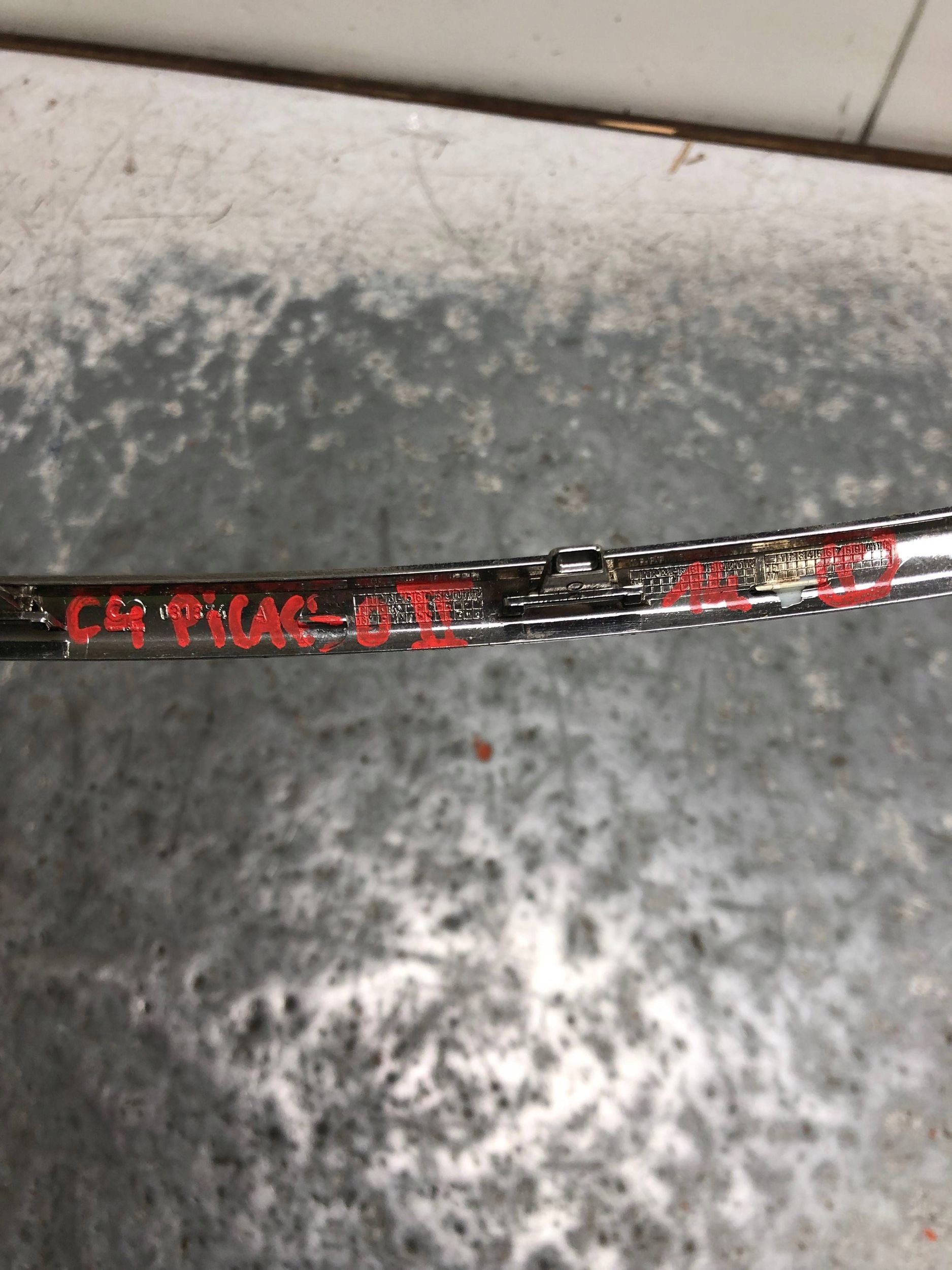 lišta CHROM nárazníku předek CITROEN C4 II PICASSO AA36190425