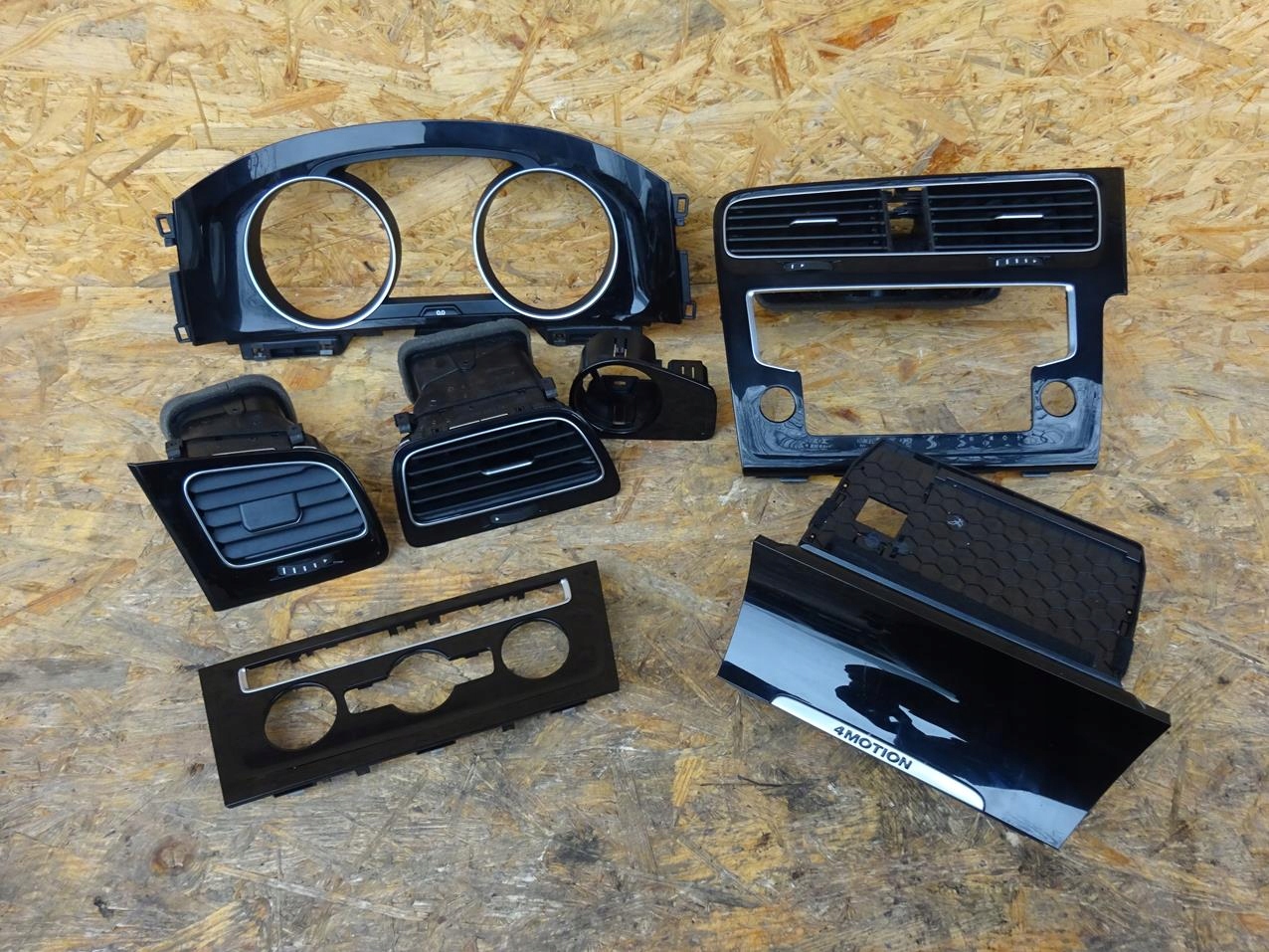 5G0857059 5G0857189 - GOLF VII R 4MOTION КРЫШКИ ДЕКОРЫ ПАНЕЛИ КОНСОЛИ KPL