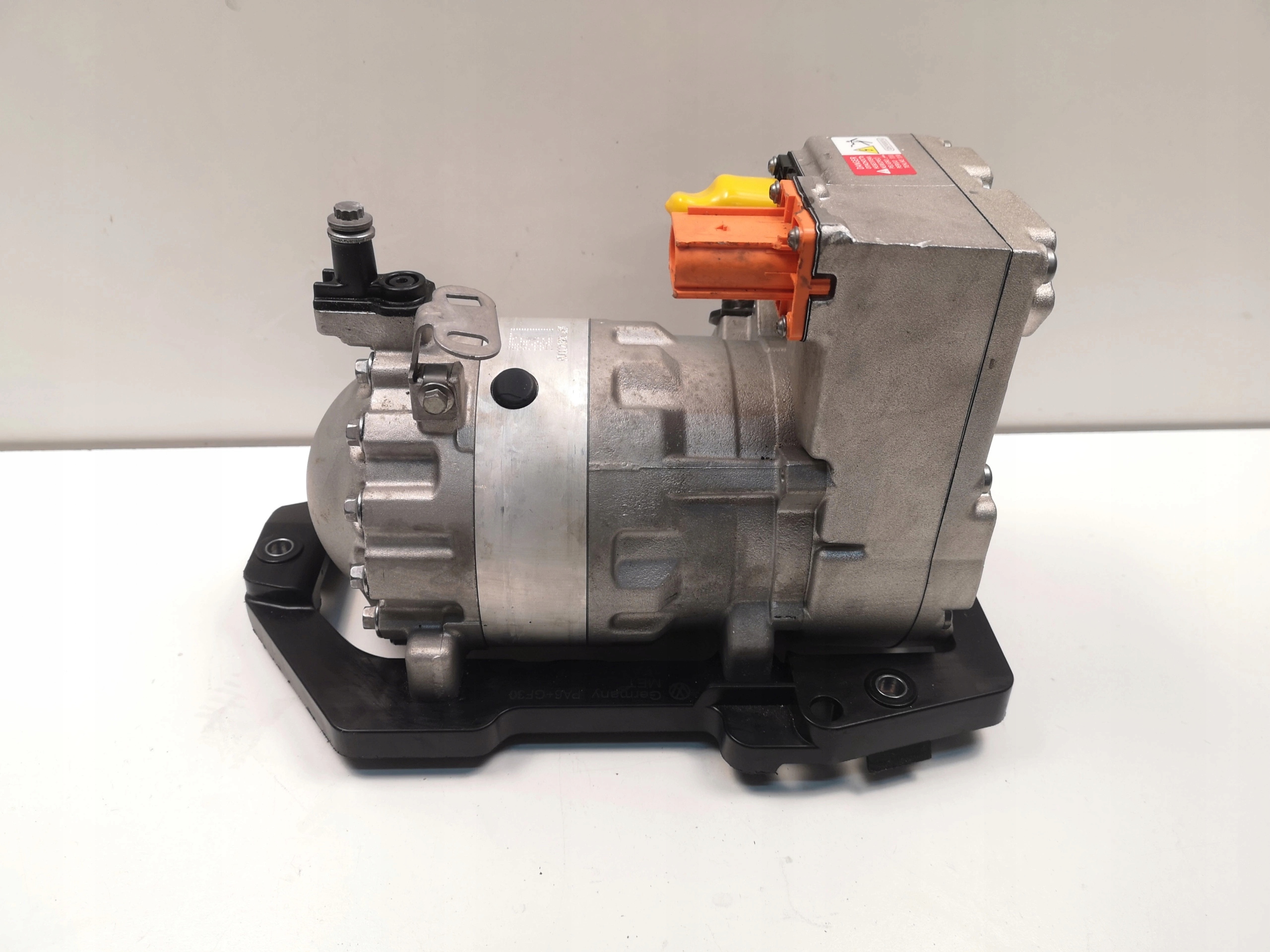 vw ID3 ID4 компрессор кондиционера 1EA820808D