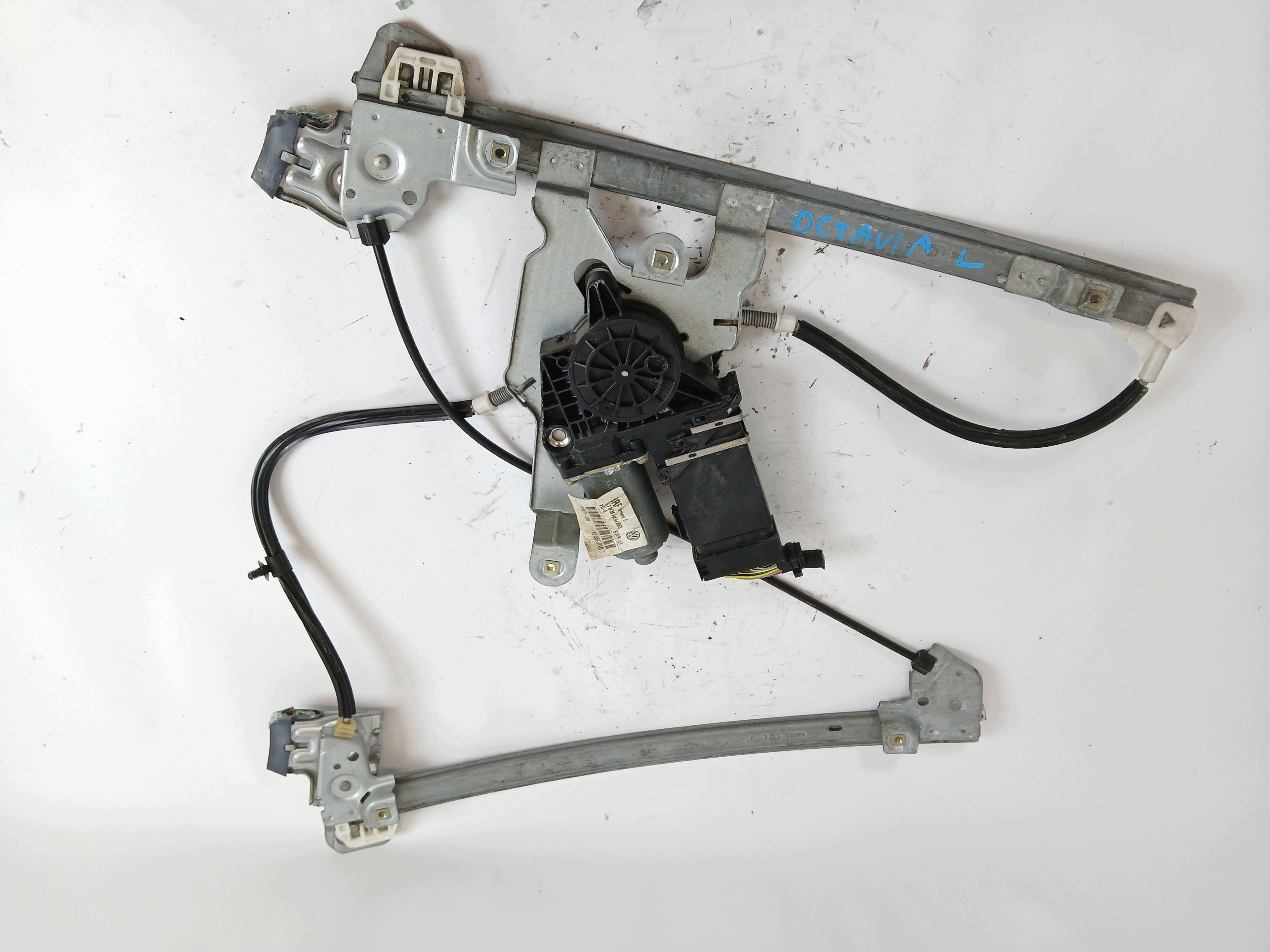 SKODA OCTAVIA and window regulator left front 1U4959801D