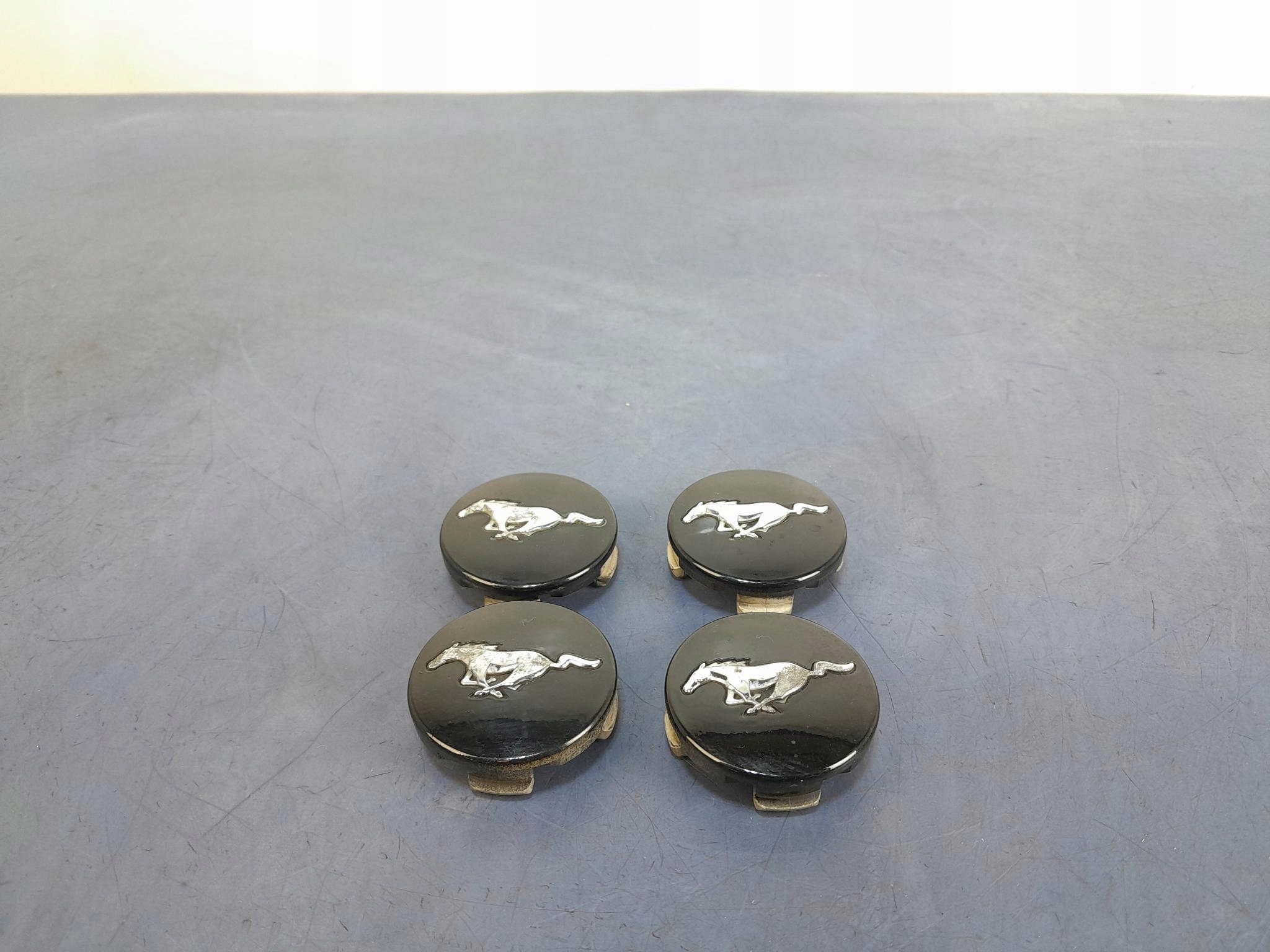 FORD MUSTANG MK6 KAPSELKI DEKIELKI FELG 4 SZT