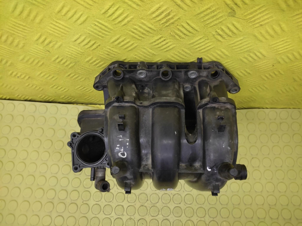 SEAT IBIZA III 1.2 12V intake manifold 03E129711C