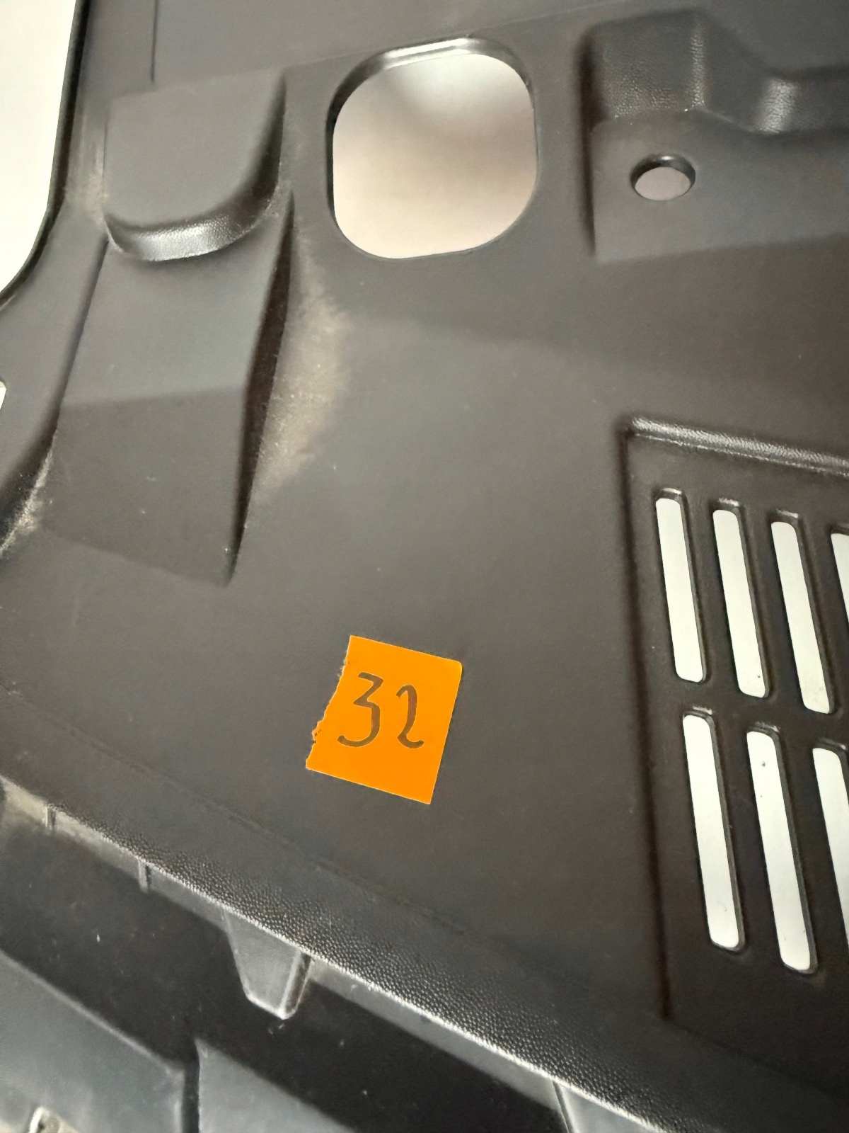 maska maska chladiče Renault Clio IV
