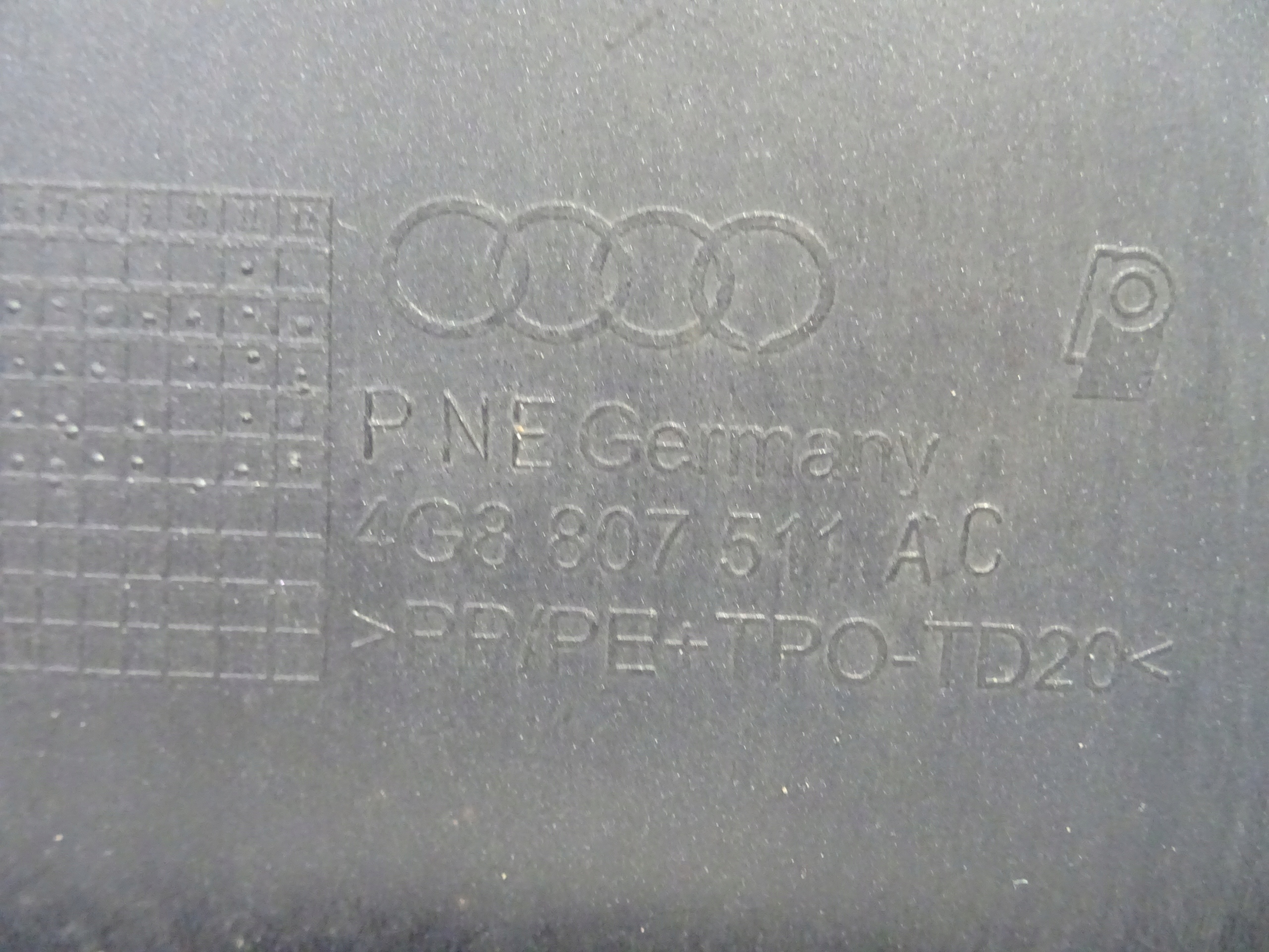 Audi A7 4G8 S-LINE bumper rear part rear