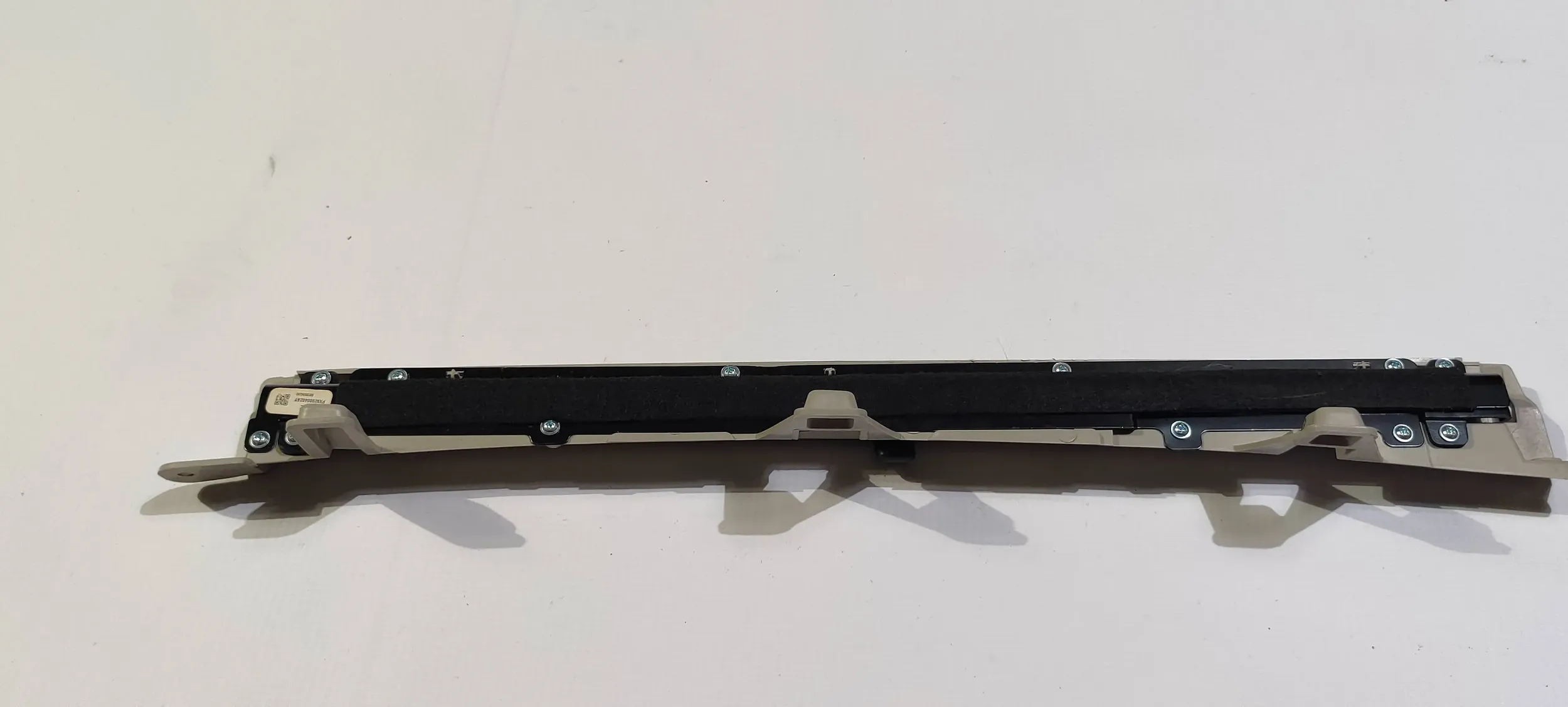 blinds cover boot rear part rear right Chrysler Pacifica 2016