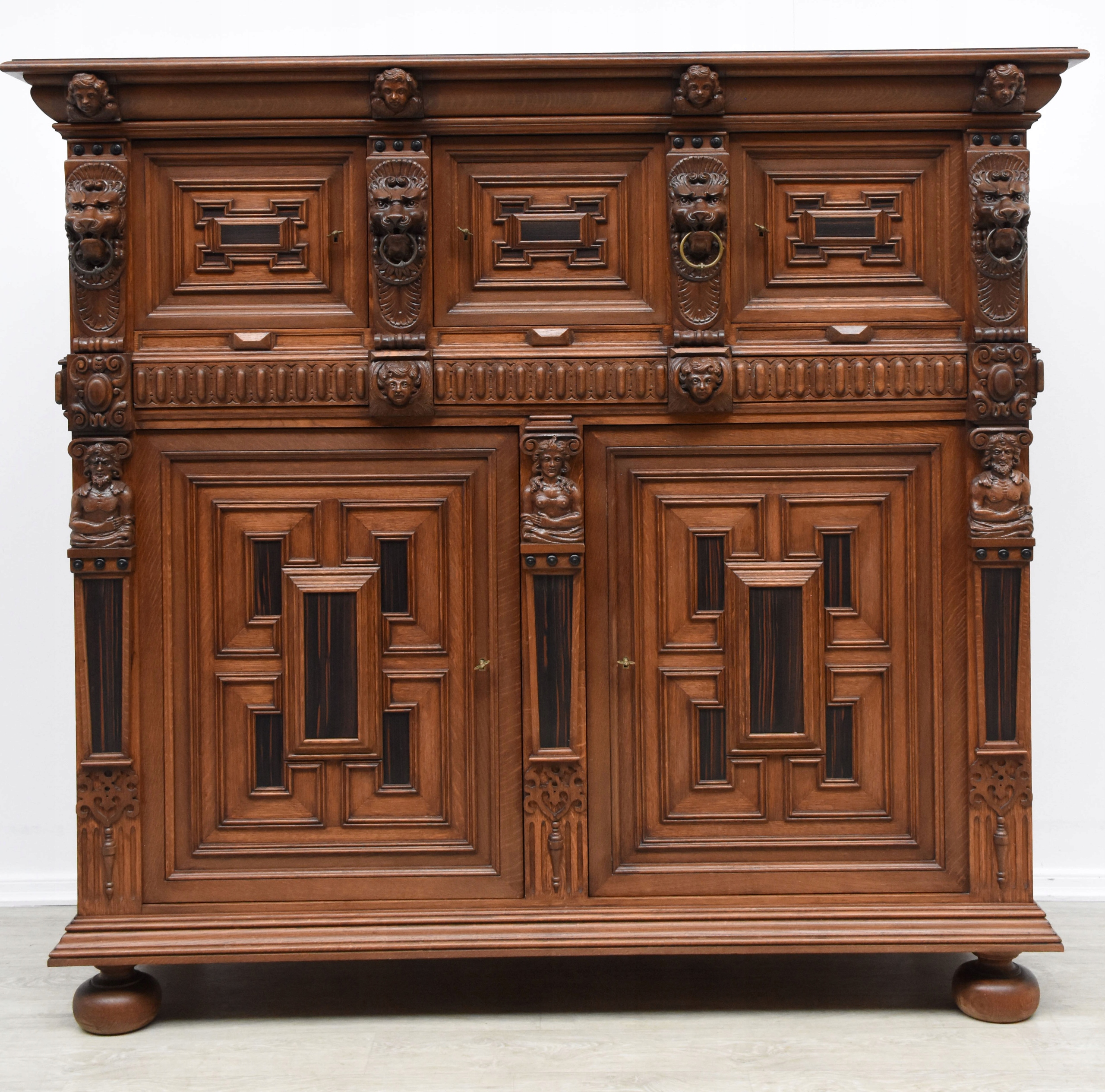 STYLOWY DĘBOWY KREDENS, KOMODA W STYLU NEORENESANSOWYM, h152x166x58cm