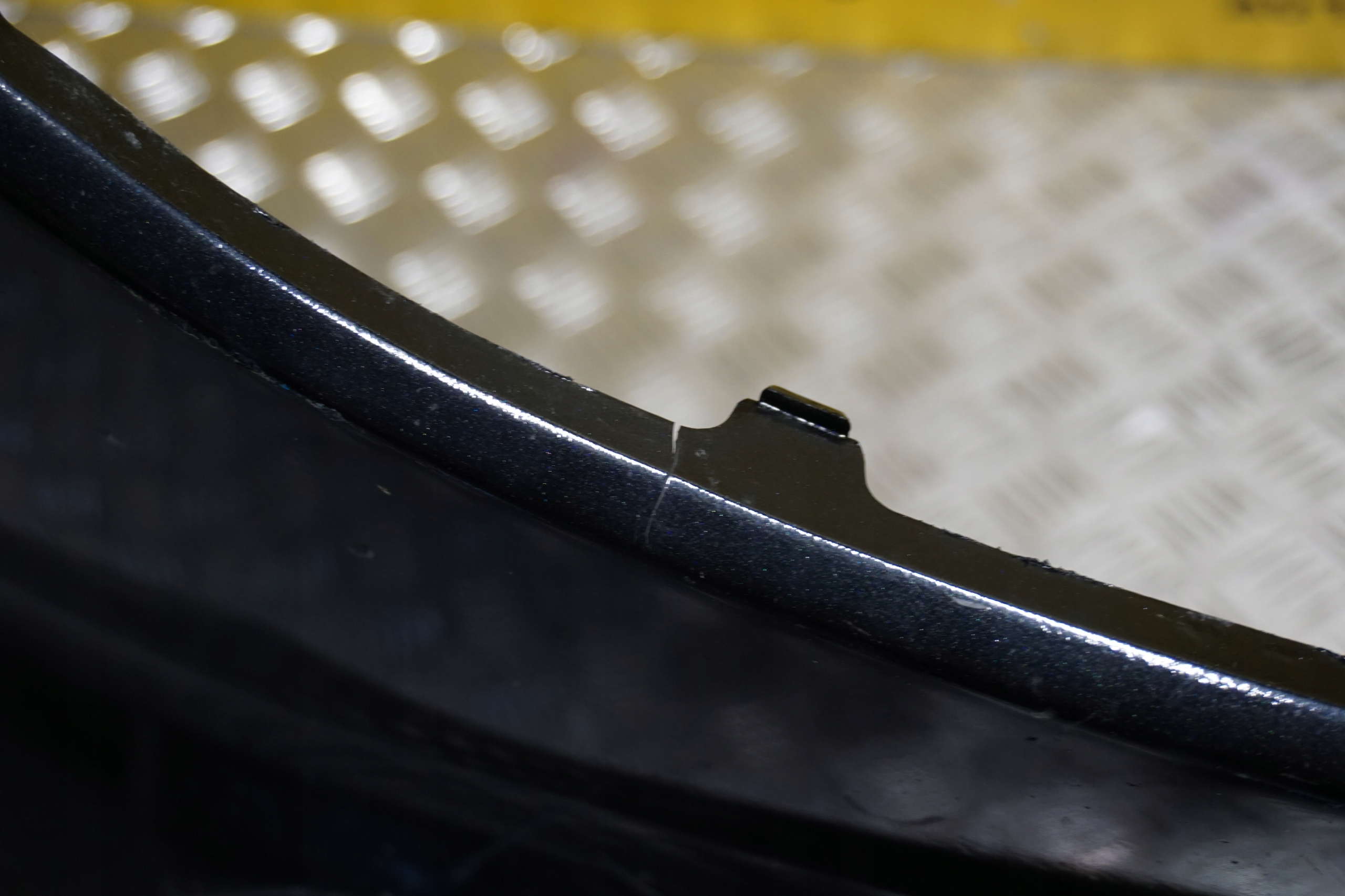 MAZDA CX-9 2016 - 2021 Zderzak Przód TK4850031 Typ samochodu 4x4/SUV Samochody osobowe