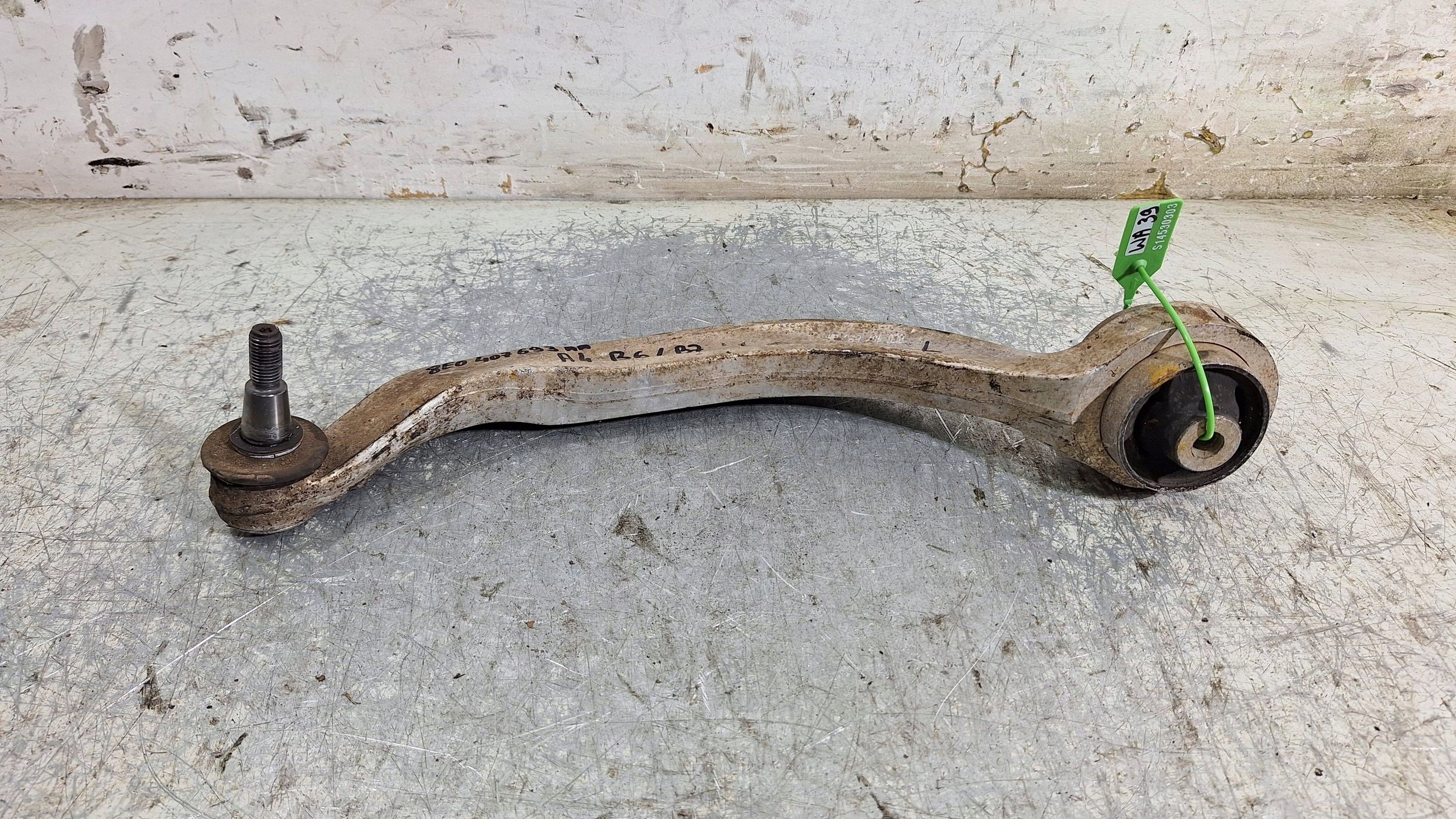 arm left front 8E0407693AA AUDI A4 B6 B7